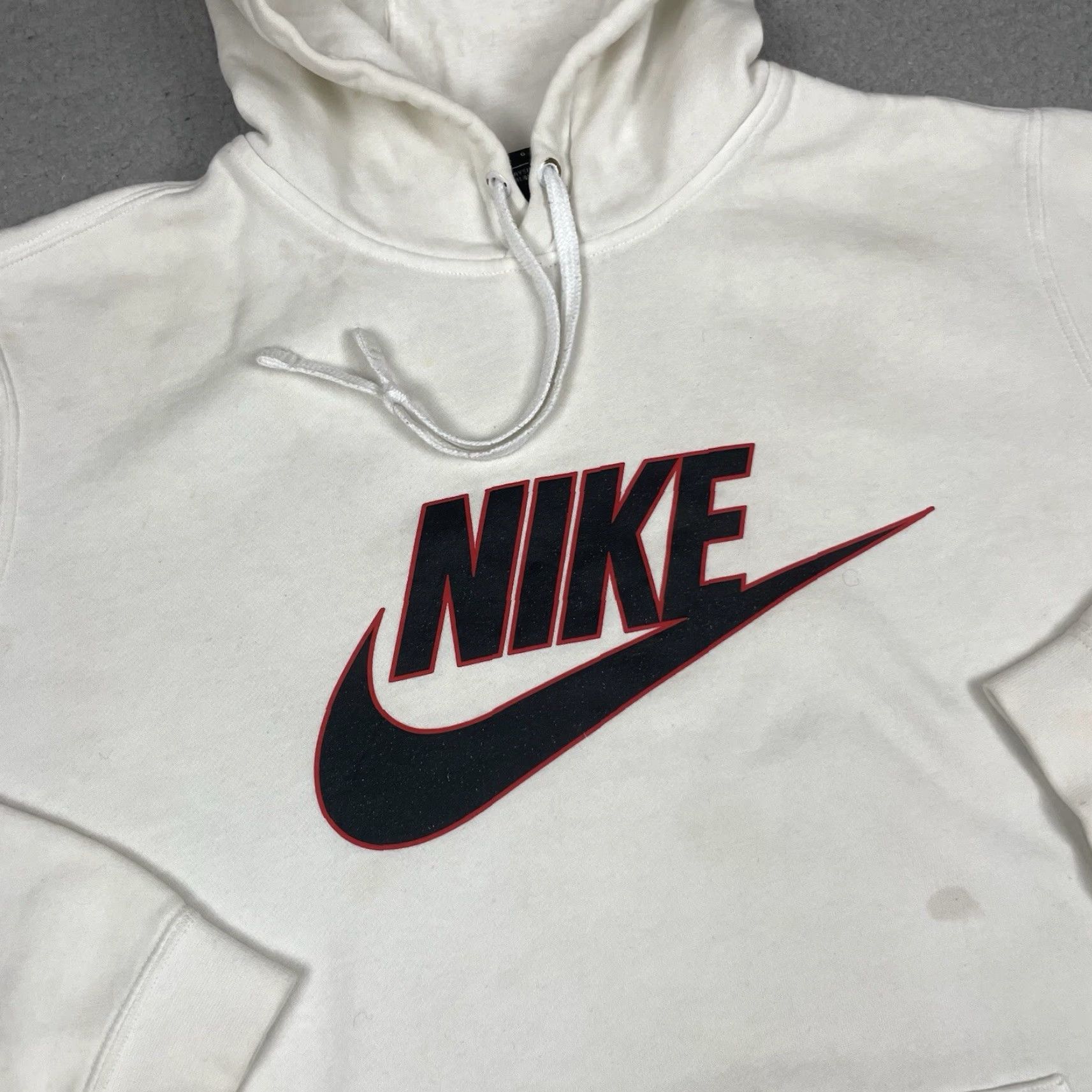 Nike VINTAGE Nike Sweatshirt Mens Sweatshirt L White Distressed Crew Neck Swoosh Logo Hoodie Size US L / EU 52-54 / 3 - 4 Thumbnail