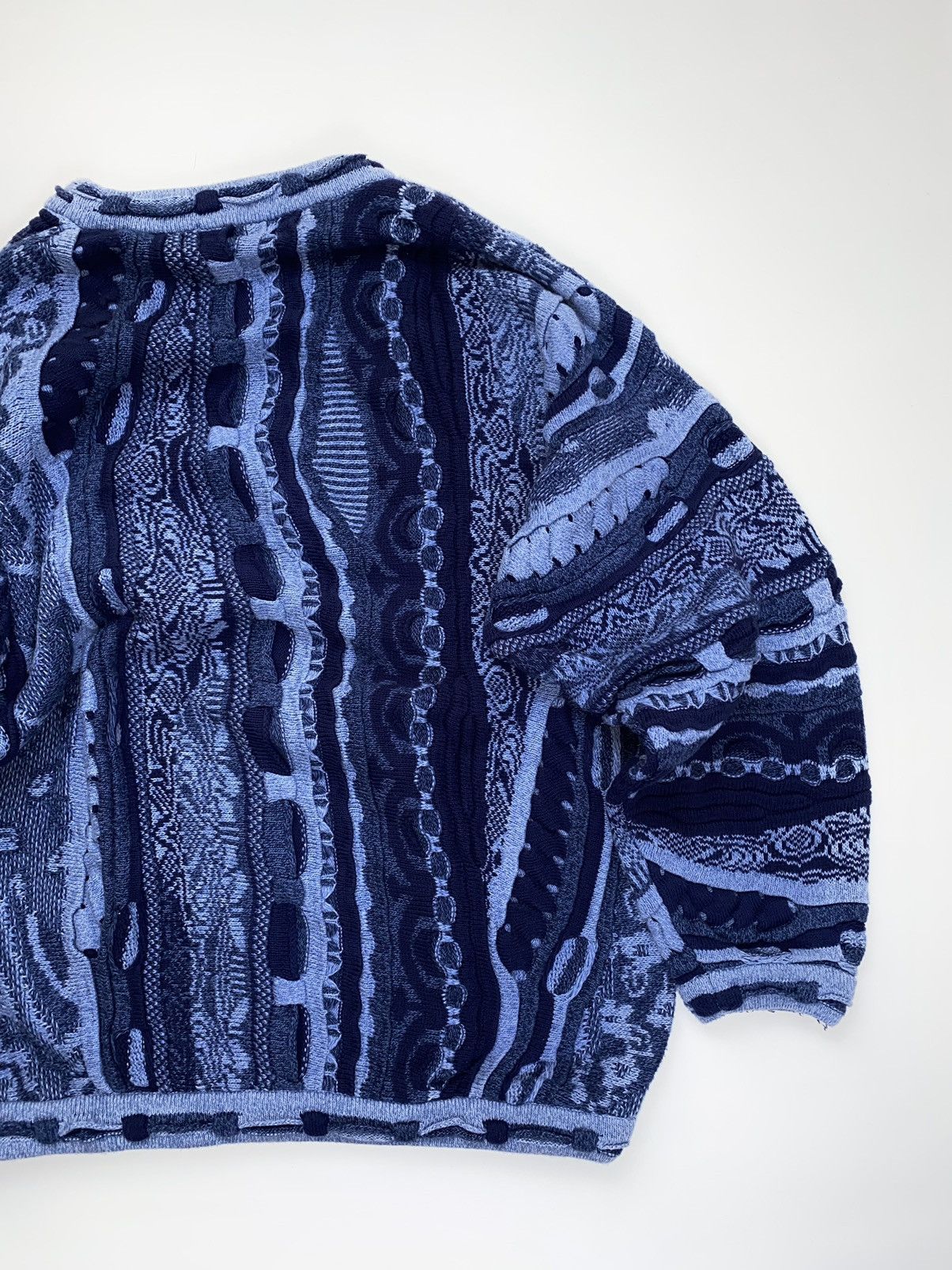 Coogi × Streetwear × Vintage ? Tundra CANADA vintage heavy 