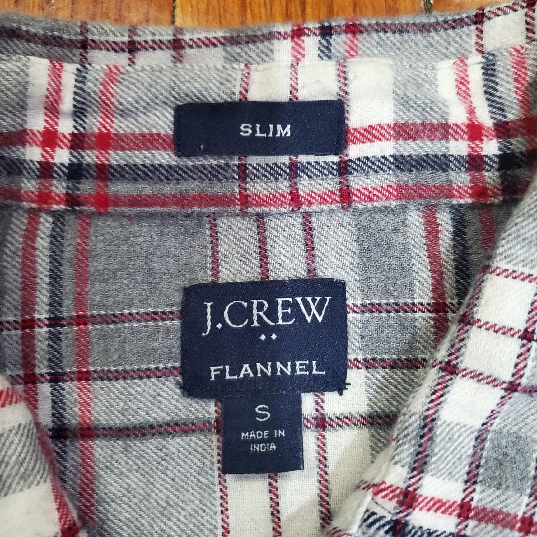 J.Crew J.CREW Shirt Mens Small Gray Red Plaid Flannel Slim Fit Long Sleeve Button Front Size US S / EU 44-46 / 1 - 5 Thumbnail