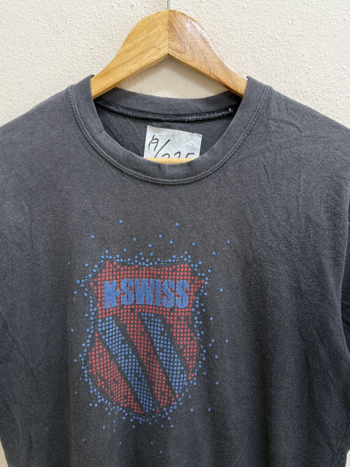 K-Swiss Sun Faded🔥Vintage K-Swiss Biglogo Tshirt Size US S / EU 44-46 / 1 - 5 Thumbnail