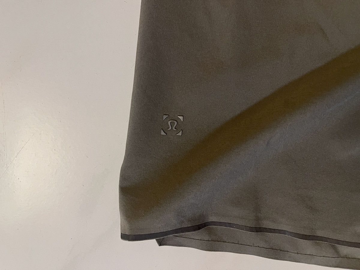 Lululemon Lululemon Surge Lined Short Mens Green Training Shorts Size US 28 / EU 44 - 8 Thumbnail