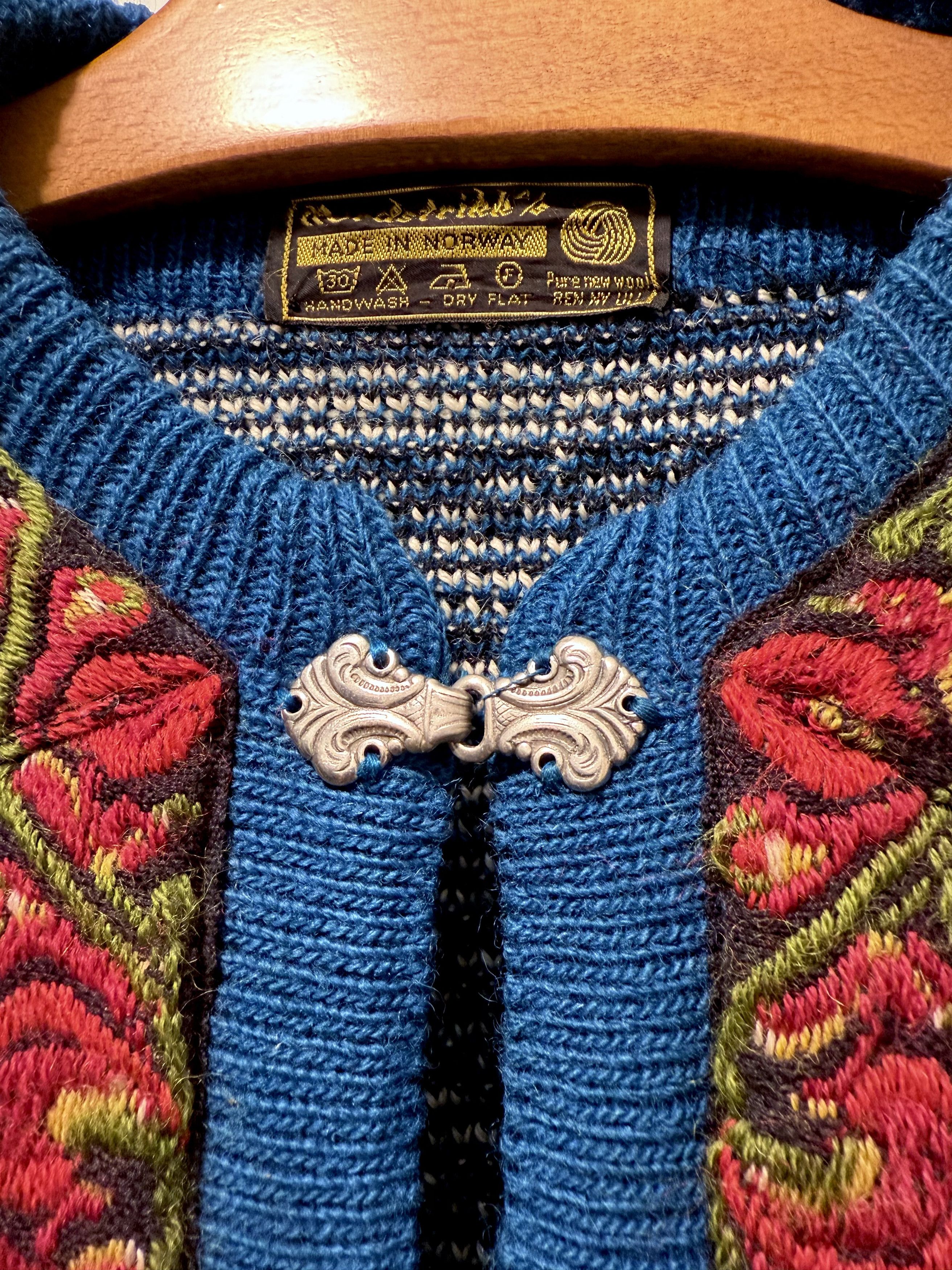 Dale Of Norway Nordstrikk Norwegian WOOL SWEATER Ski Metal Clasp (M) Size US M / EU 48-50 / 2 - 4 Thumbnail