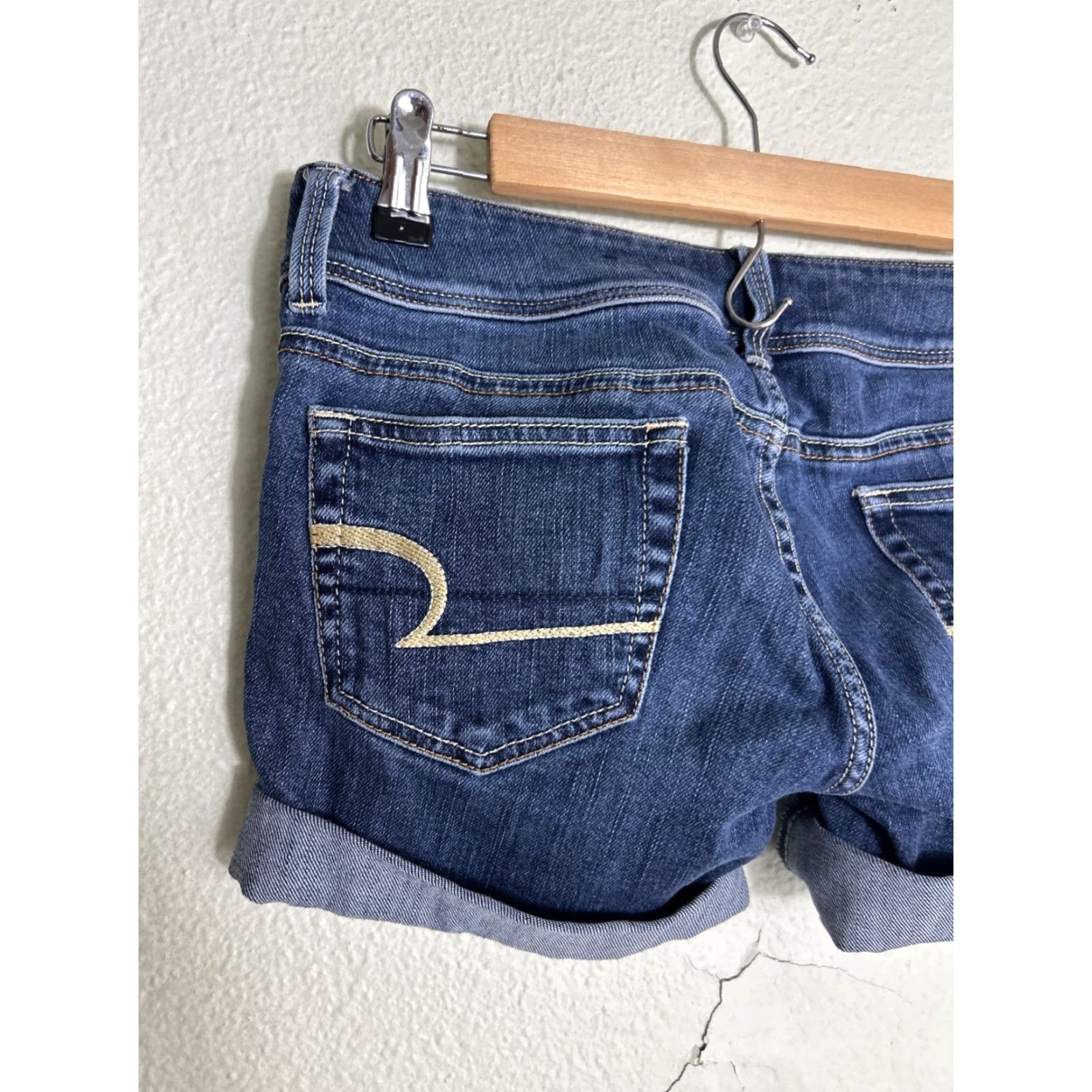 American Eagle Outfitters American Eagle Stretch Slim Boot Shorts Size 2 Dark Wash 28x4 Size 42" / US 20 - 7 Thumbnail