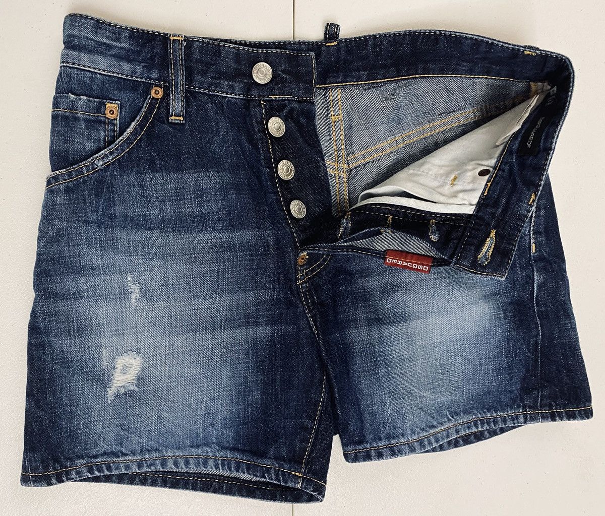 Dsquared2 Dsquared2 Marine Light Distress Denim Shorts 42 NWT Size 28" / US 6 / IT 42 - 6 Thumbnail