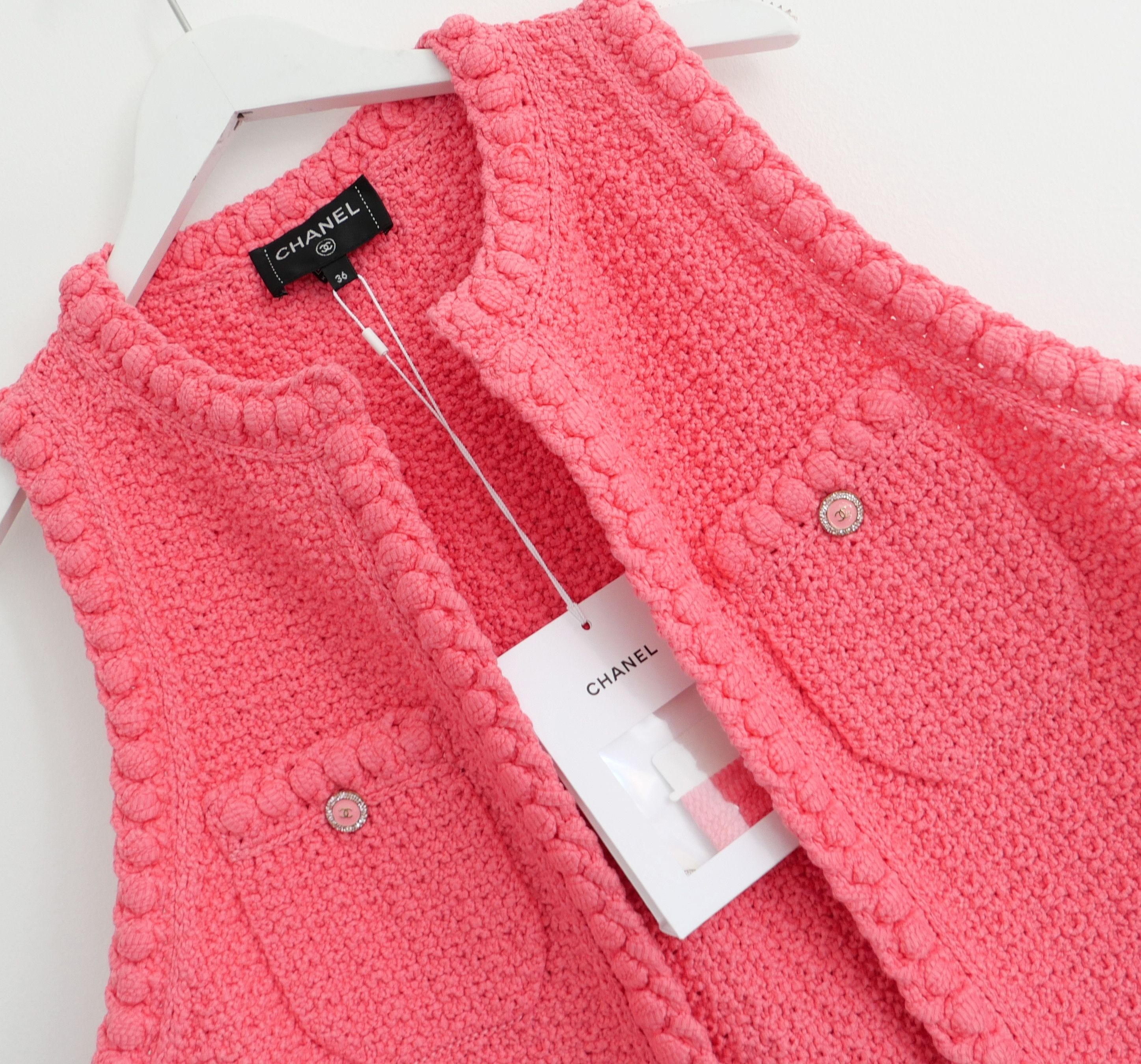 Chanel Chanel Spring 22S Coral Pink Knitted Sleeveless Jacket Size XS / US 0-2 / IT 36-38 - 4 Thumbnail
