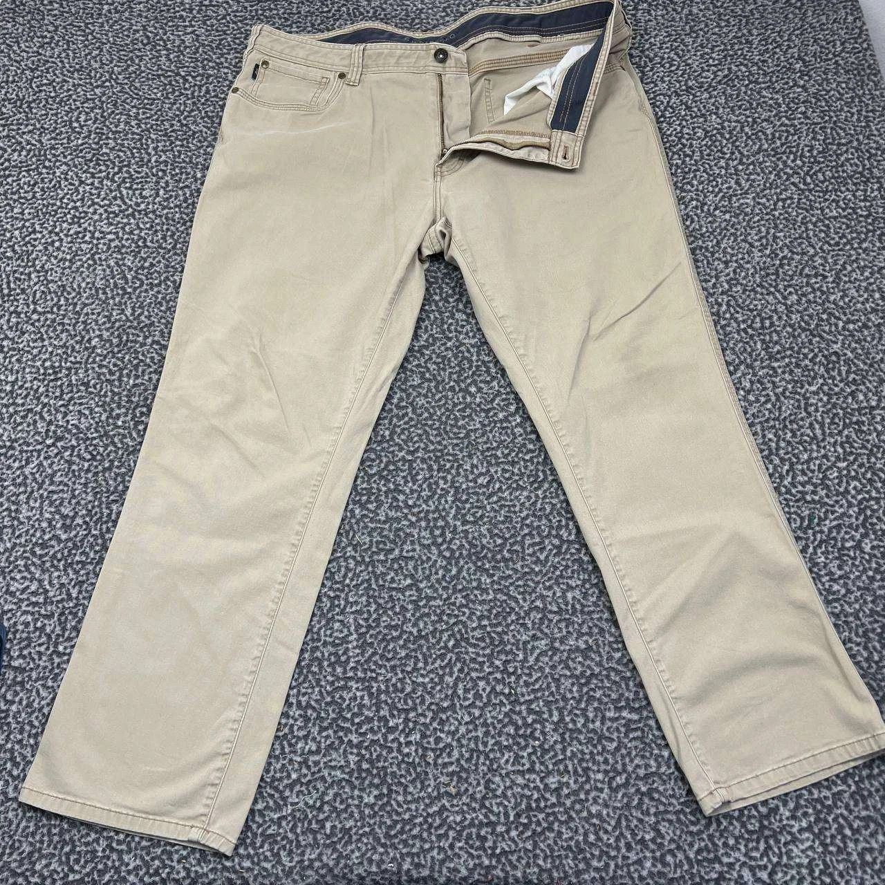 G.H. Bass & Co. G.H Bass & Co. Pants Men 40x32 Chino Straight Fit Pocket Size US 40 / EU 56 - 1 Thumbnail