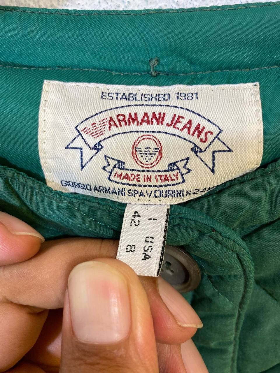 Armani vintage armani jeans puffer jacket very nice design Size L / US 10 / IT 46 - 3 Thumbnail