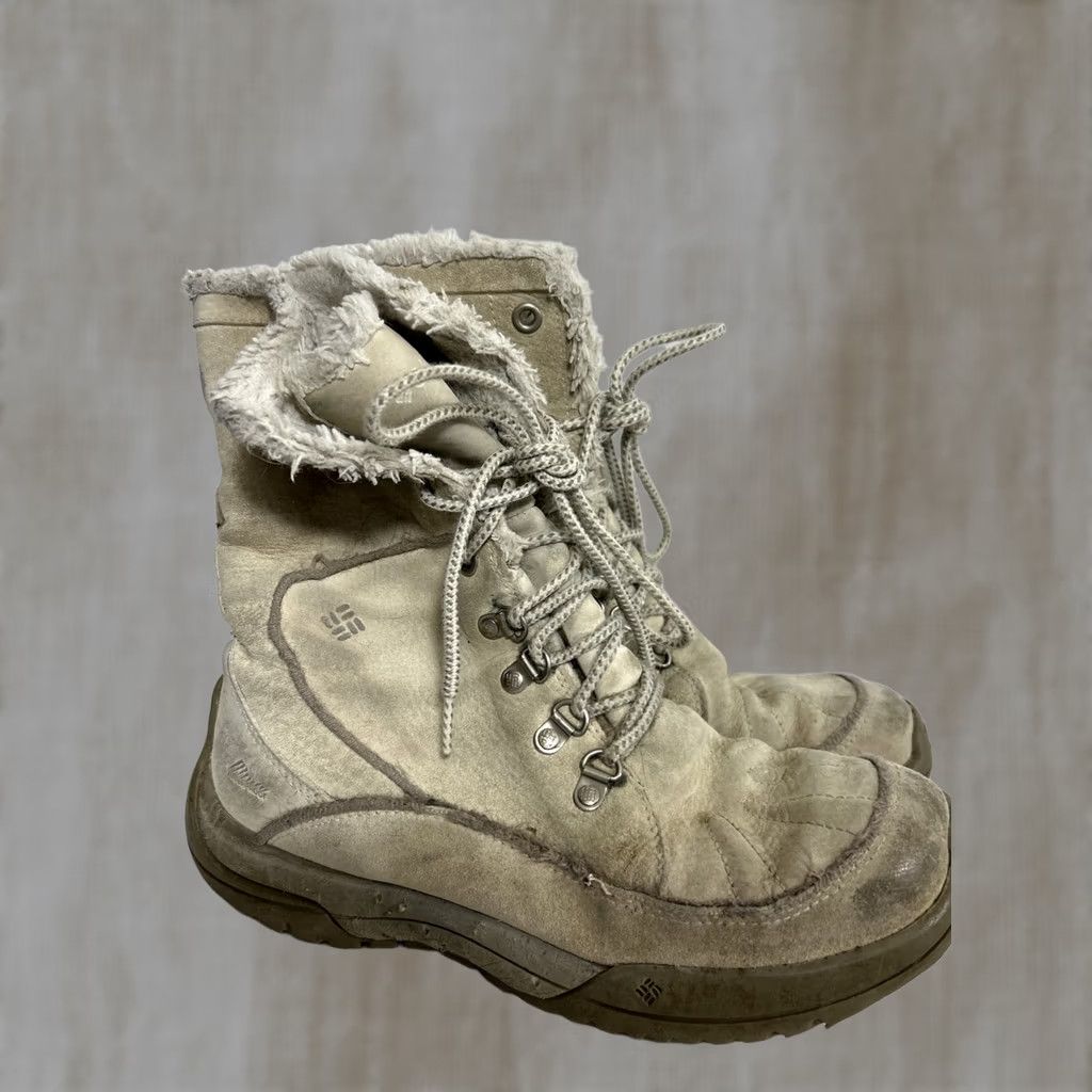 Vintage Columbia Women's Lavela II Suede Waterproof Winter Boots Thinsulate Ivory, Size US 9 / UK 7, Round Toe, Lace Up, Casual, Boot, M Width, Winter, Women Size US 7 / IT 37 - 1 Thumbnail