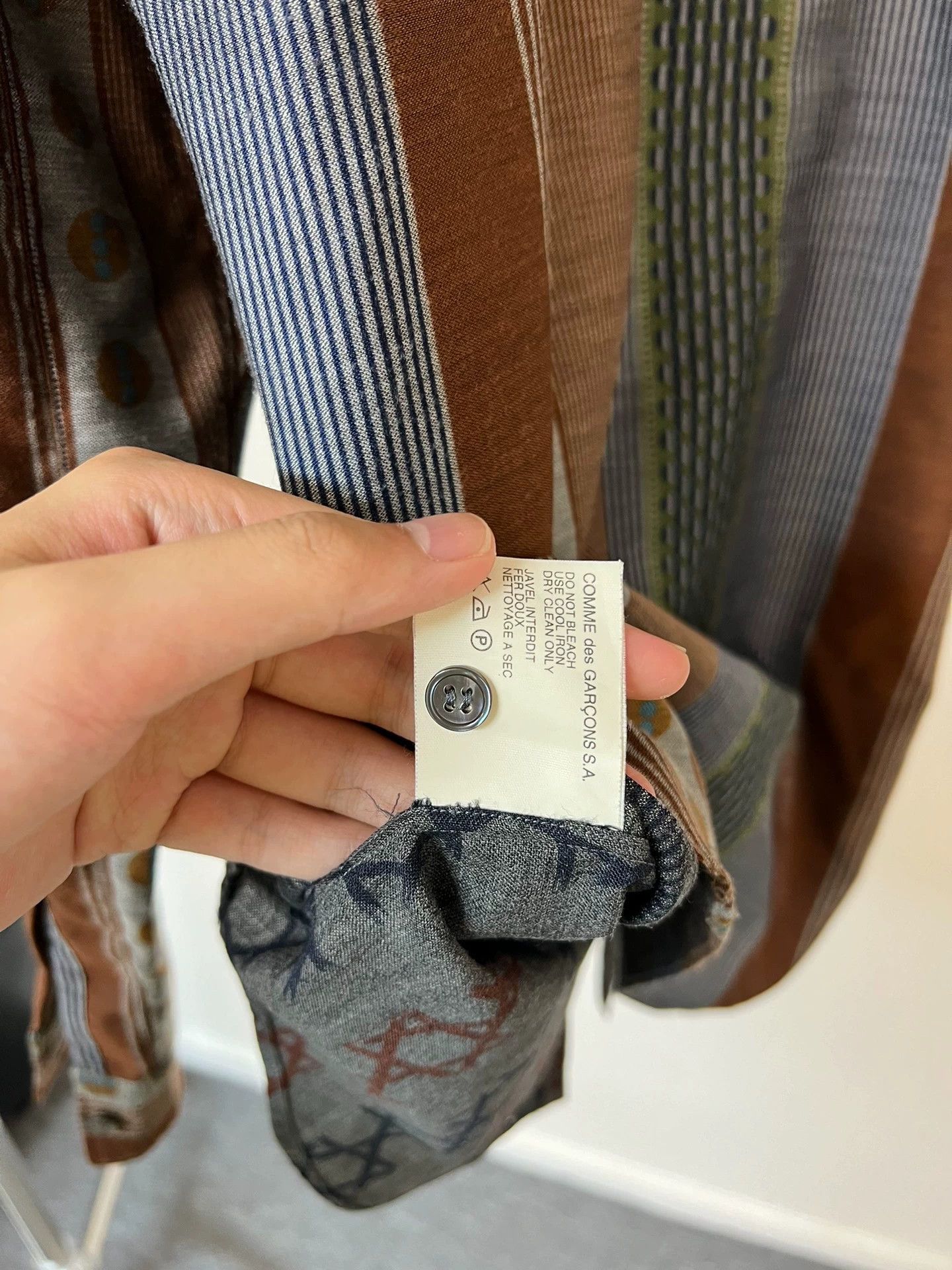 Comme des Garcons Comme des Garçons ethnic print zip shirt jacket S Size US S / EU 44-46 / 1 - 6 Thumbnail