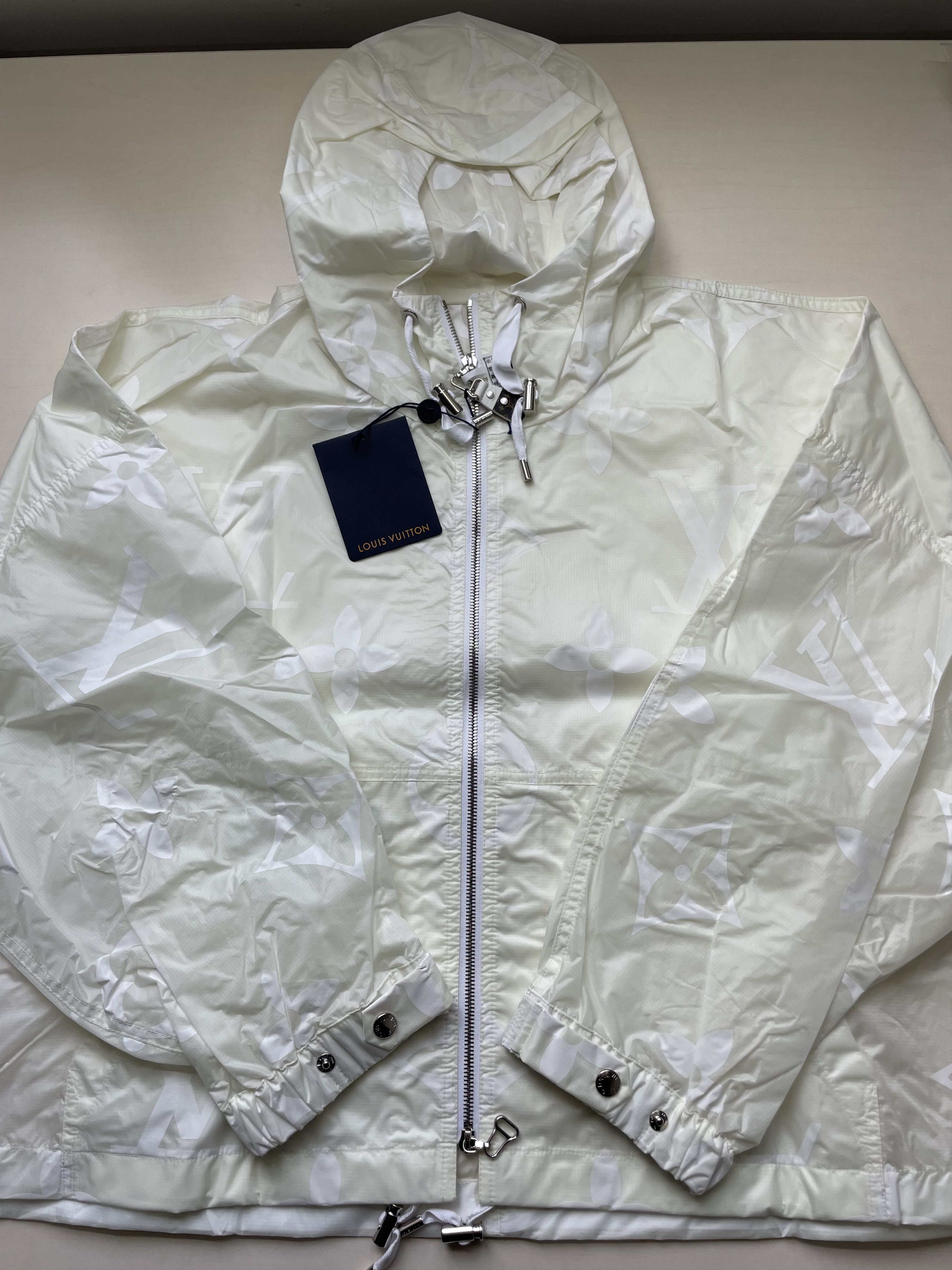 Louis Vuitton Louis Vuitton Full Logo Zippered Assault Jacket Size US S / EU 44-46 / 1 - 3 Thumbnail