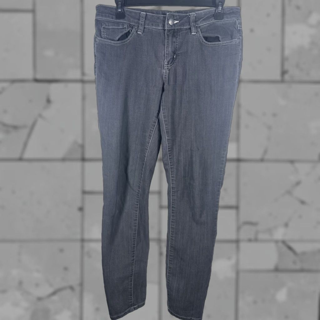 Prana prAna Jeans Womens Size 6x28 Gray Straight Adult Womens Color Gray 6x28 Jeans Size 28" / US 6 / IT 42 - 1 Thumbnail
