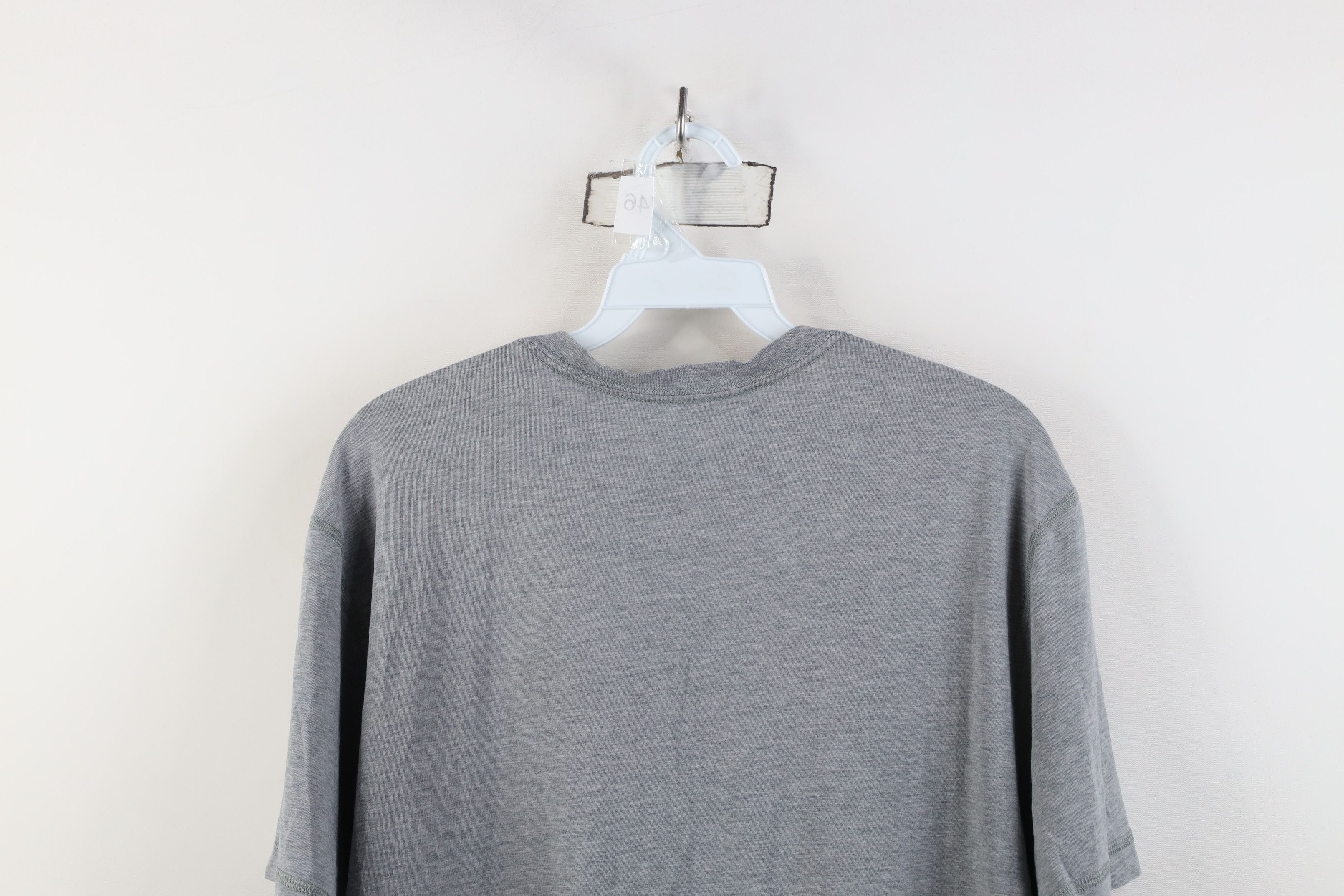 Lululemon Lululemon Running Jogging Yoga V-Neck T-Shirt Heather Gray Size US XL / EU 56 / 4 - 11 Thumbnail