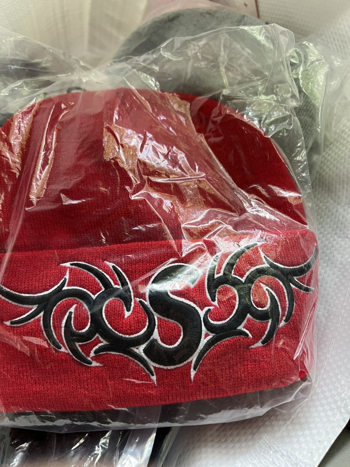 Supreme Supreme New Era® Tribal S Logo Beanie Red Size ONE SIZE - 1 Thumbnail
