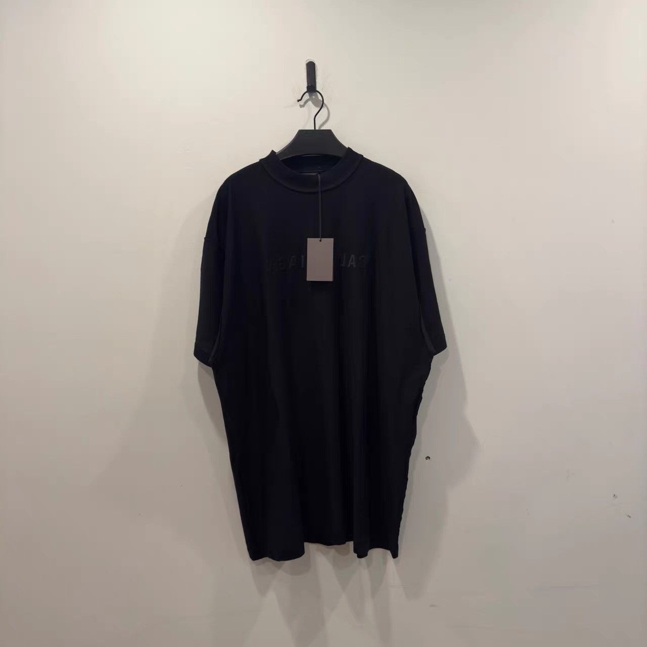 Balenciaga Balenciaga 23 New Embroidery Mirror Logo Short Sleeve K28 Size US M / EU 48-50 / 2 - 1 Thumbnail