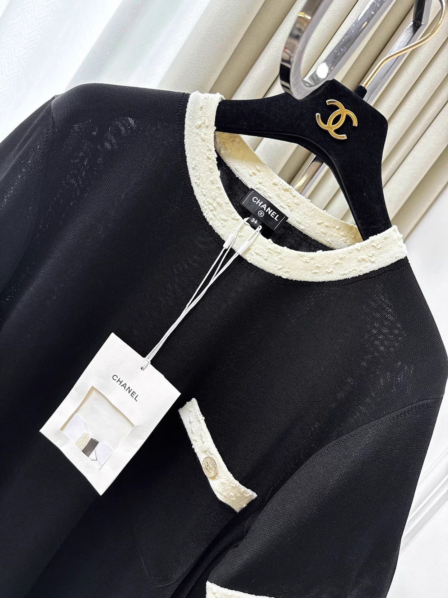 Chanel Chanel 25A Black Off-White Trim Short-Sleeve T-Shirt 34 Size XS / US 0-2 / IT 36-38 - 4 Thumbnail