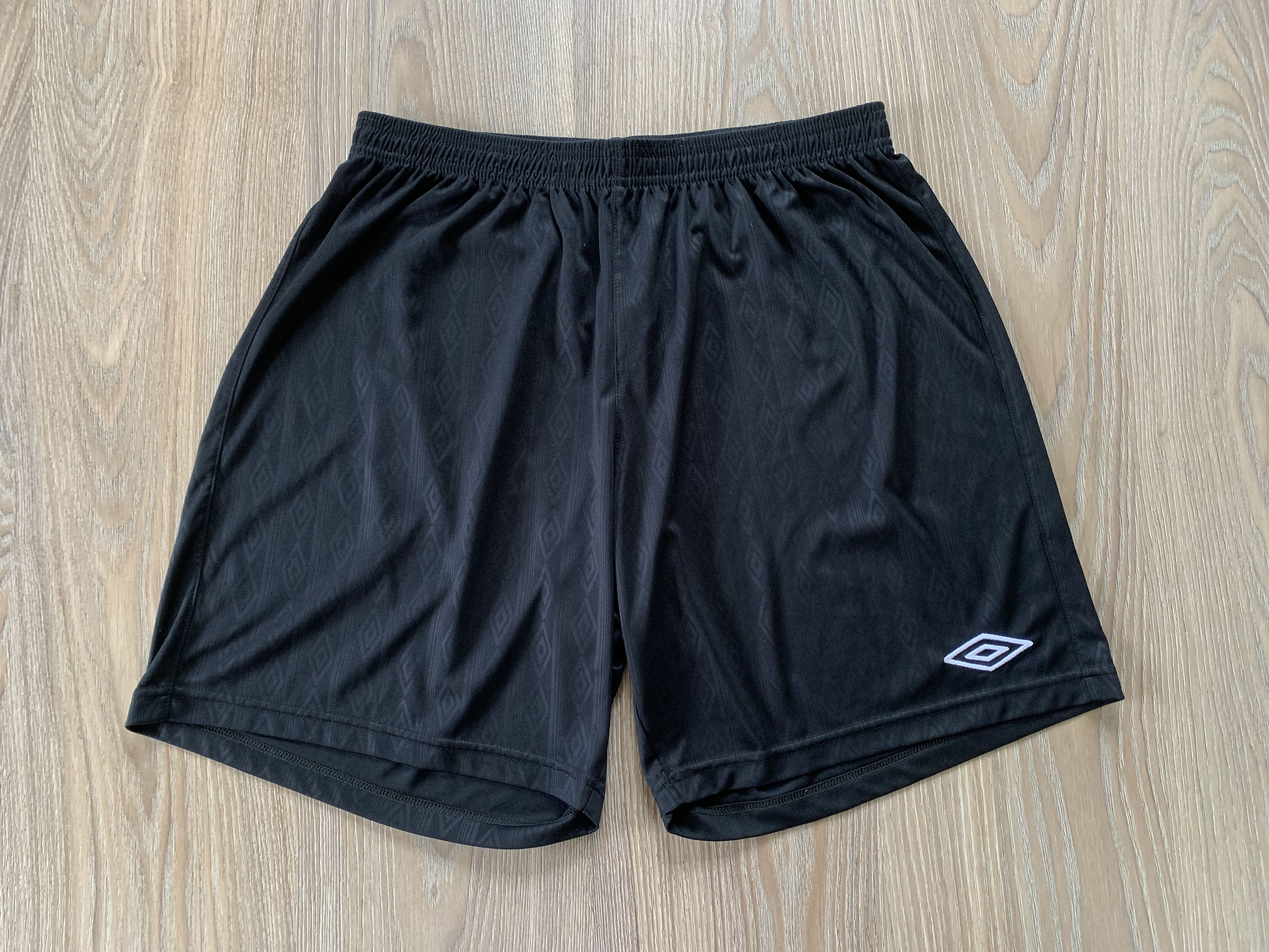 Umbro × Vintage Umbro Vintage Black Monograme Training Shorts Size US 38 / EU 54 - 2 Thumbnail