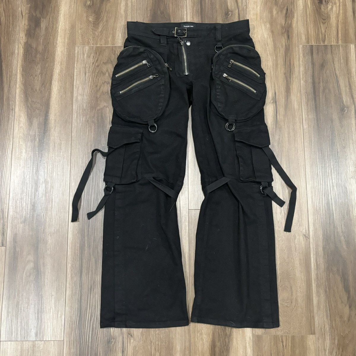 Yasuyuki Ishii YASUYUKI ISHII gunslinger cargos | Grailed