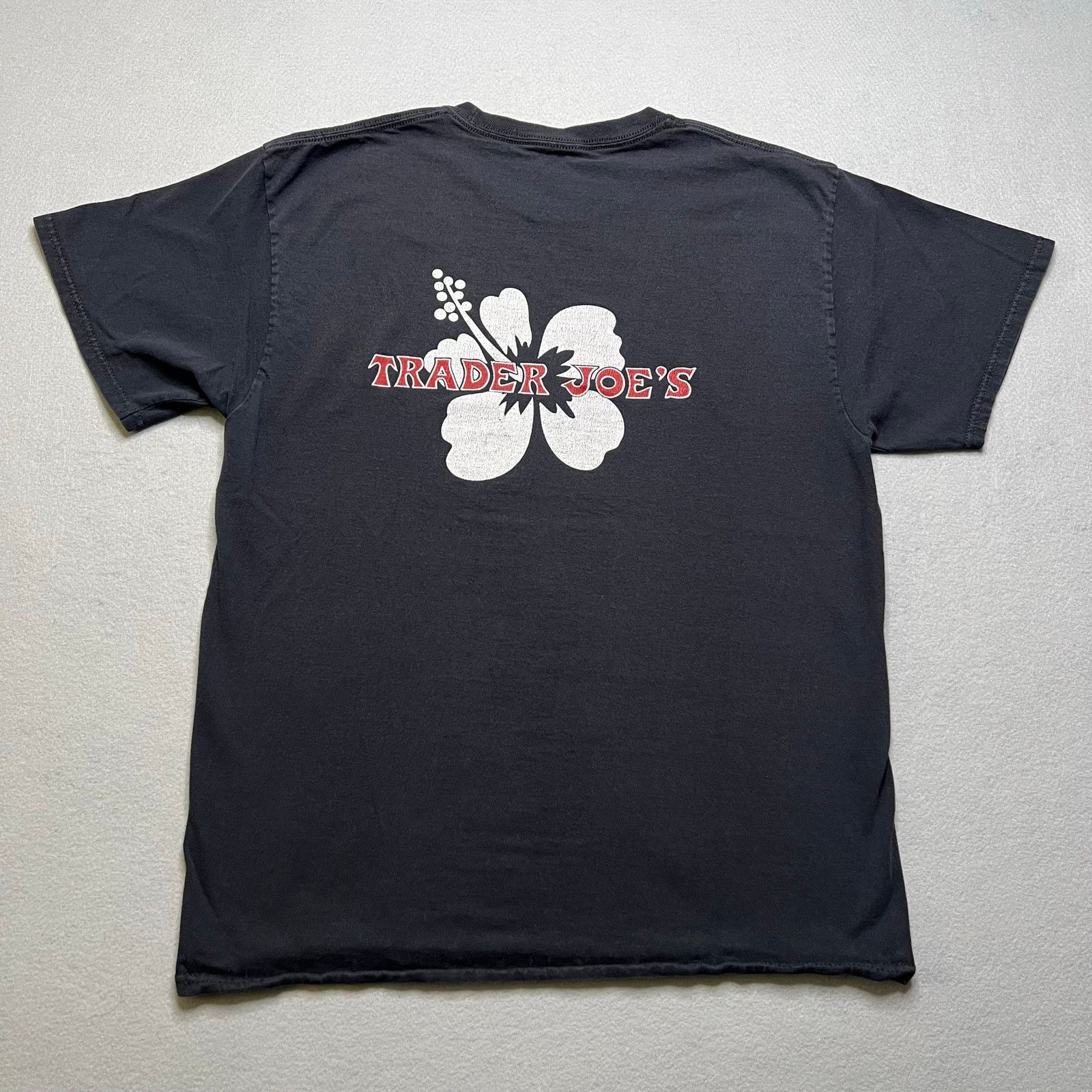 Vintage Vintage Trader Joe’s Hibiscus LT Shirt Sz Medium Black Y2K Size US M / EU 48-50 / 2 - 7 Thumbnail