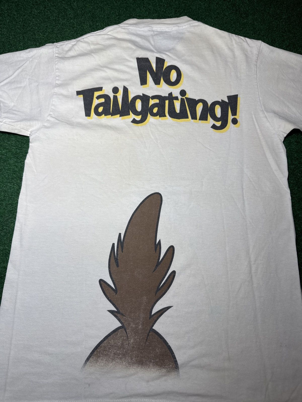 Vintage Wile Coyote Looney Tunes No Tailgating S/M 90s T Shirt Size US M / EU 48-50 / 2 - 5 Thumbnail