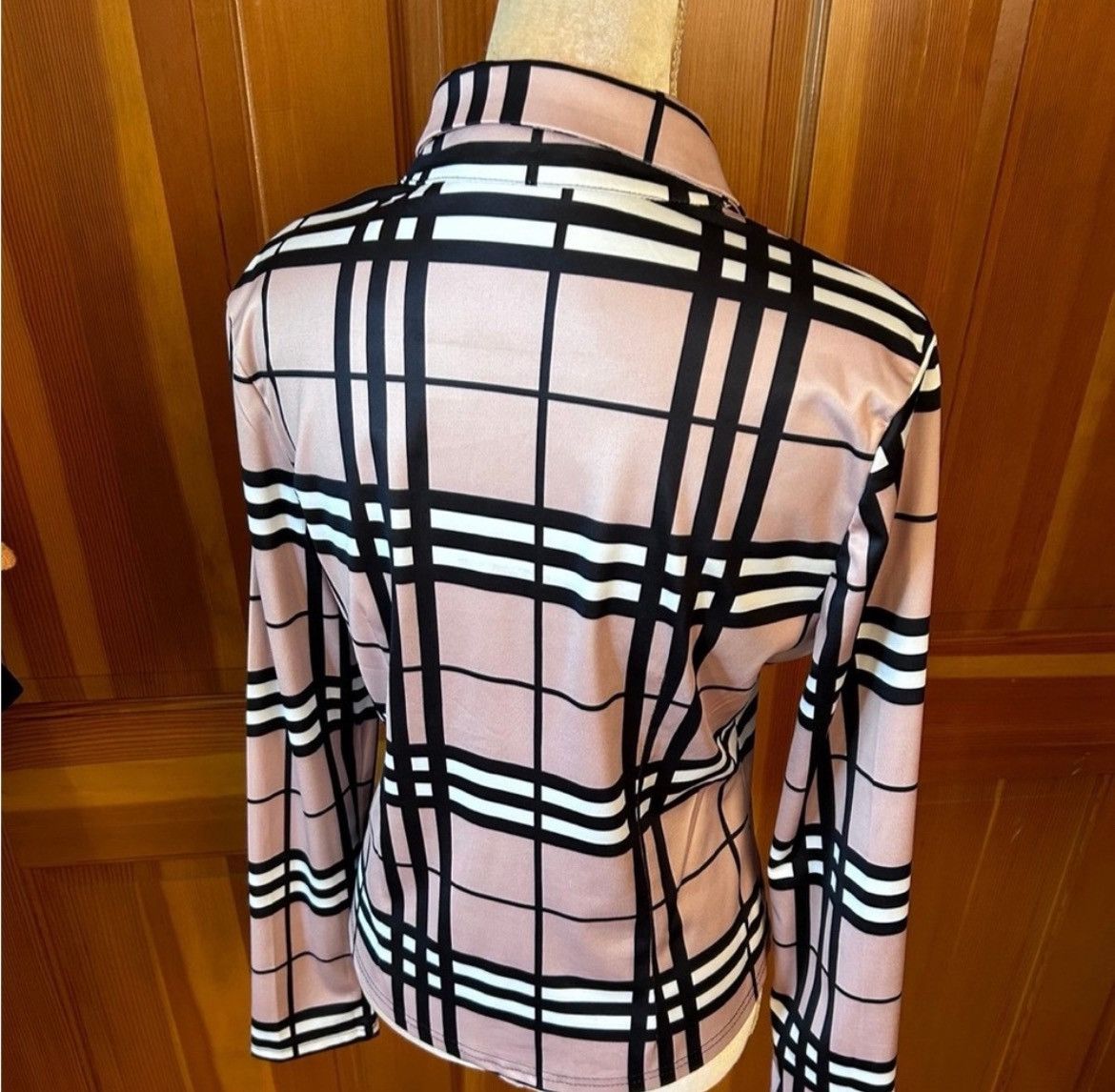 Designer × Other NWT, Lavishly Paris Designer Button Up Blouse. Size M / US 6-8 / IT 42-44 - 2 Thumbnail