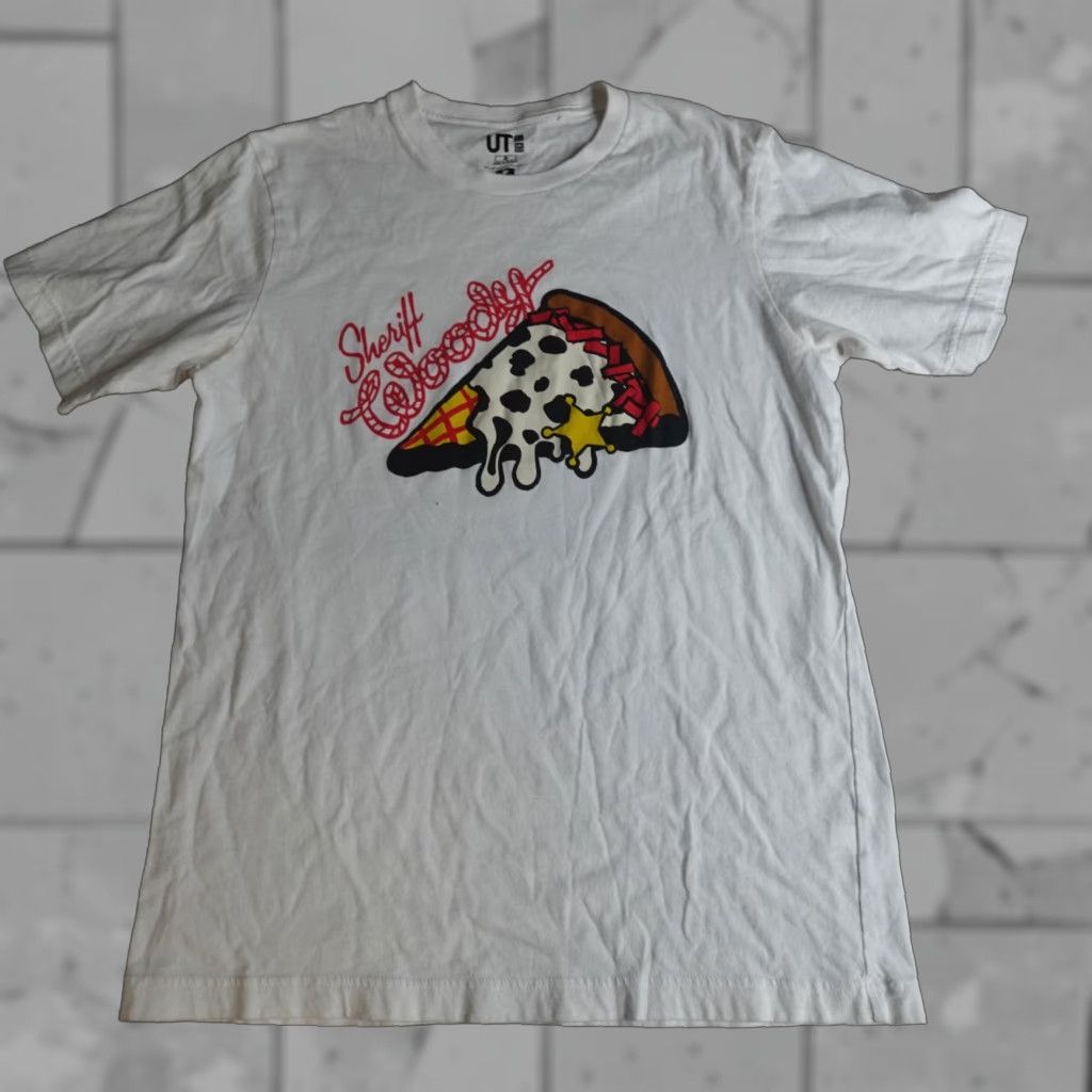 Uniqlo Uniqlo Toy Story Shirt Pixar Sheriff Woody M White Graphic Print Crew Neck Short Sleeve Mens Size US M / EU 48-50 / 2 - 1 Thumbnail