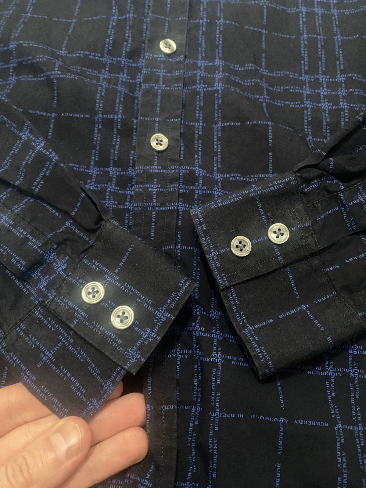 Burberry Vintage luxury fullprint with small logo shirt button up Size US L / EU 52-54 / 3 - 8 Thumbnail