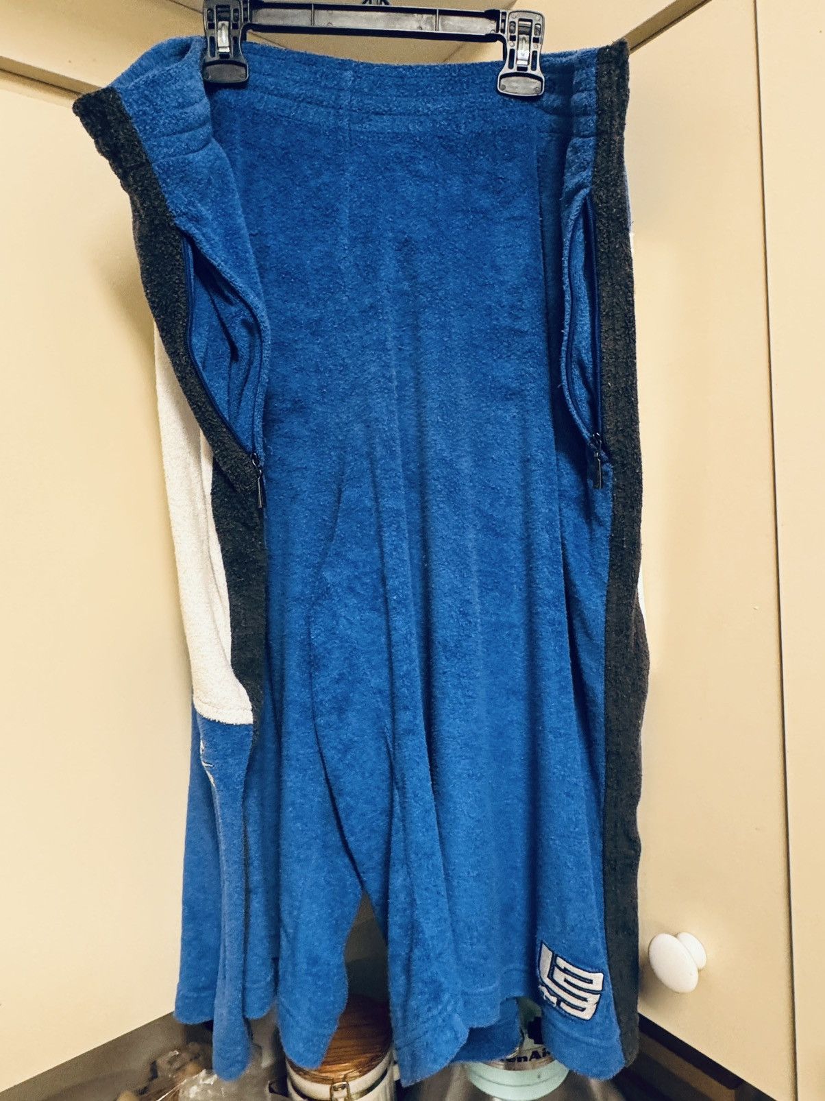 Nike Vintage 2004 LEBRON NIKE TERRYCLOTH Shorts XXL James Rookie Size US 42 / EU 58 - 11 Thumbnail