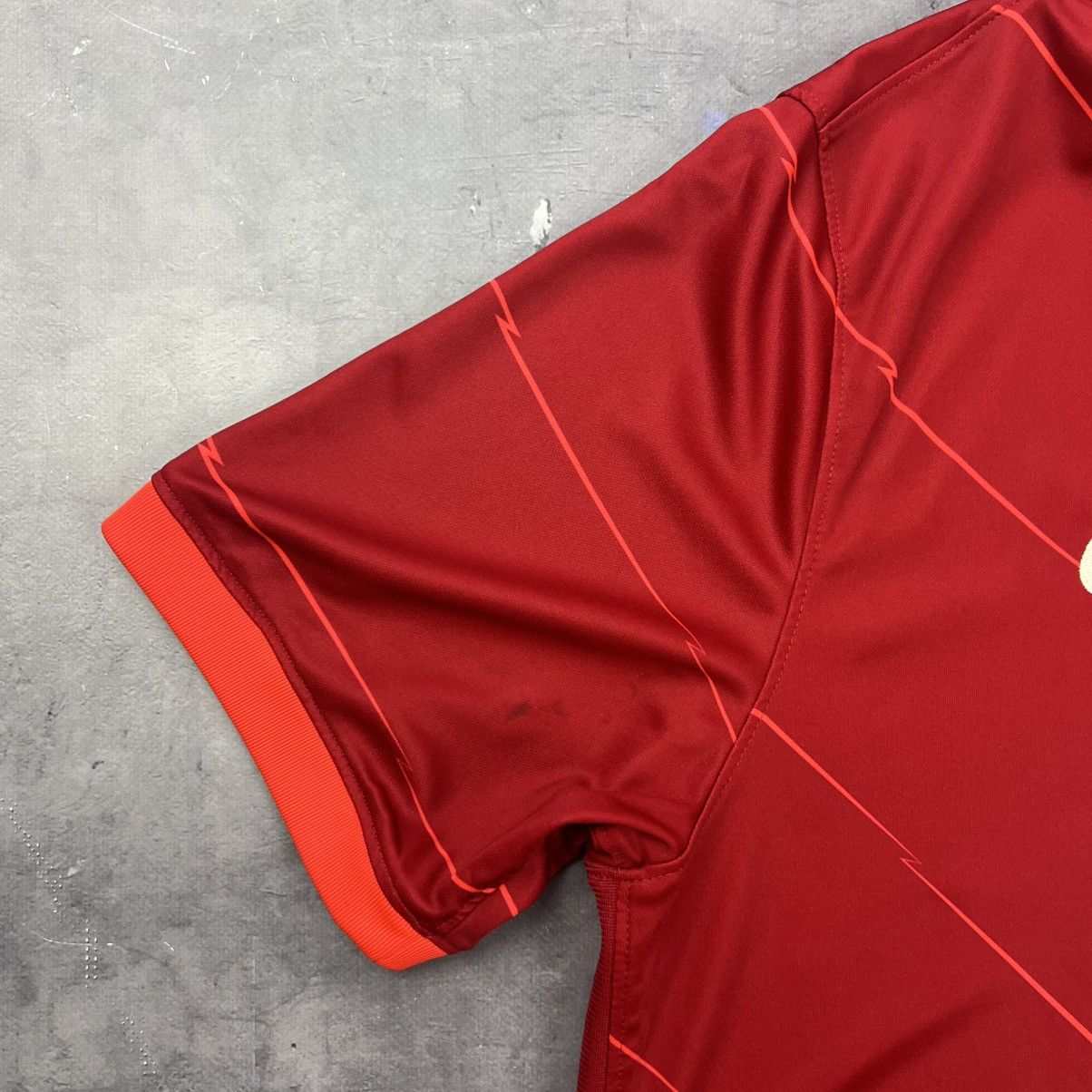 Nike Rare! Salah 11 Nike Liverpool Soccer Jersey Shirt Size US XL / EU 56 / 4 - 2 Thumbnail