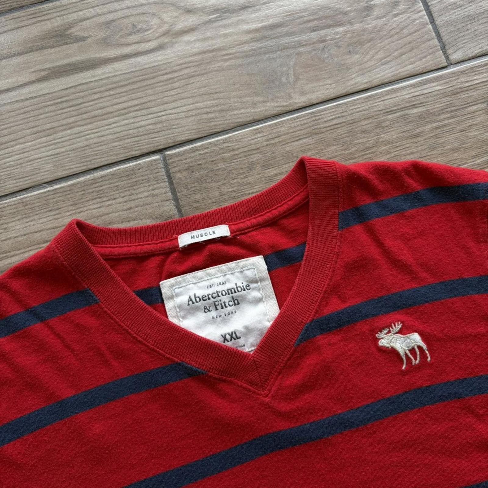 Abercrombie & Fitch Y2K Striped Abercrombie & Fitch V-Neck T-Shirt Size US XL / EU 56 / 4 - 4 Thumbnail