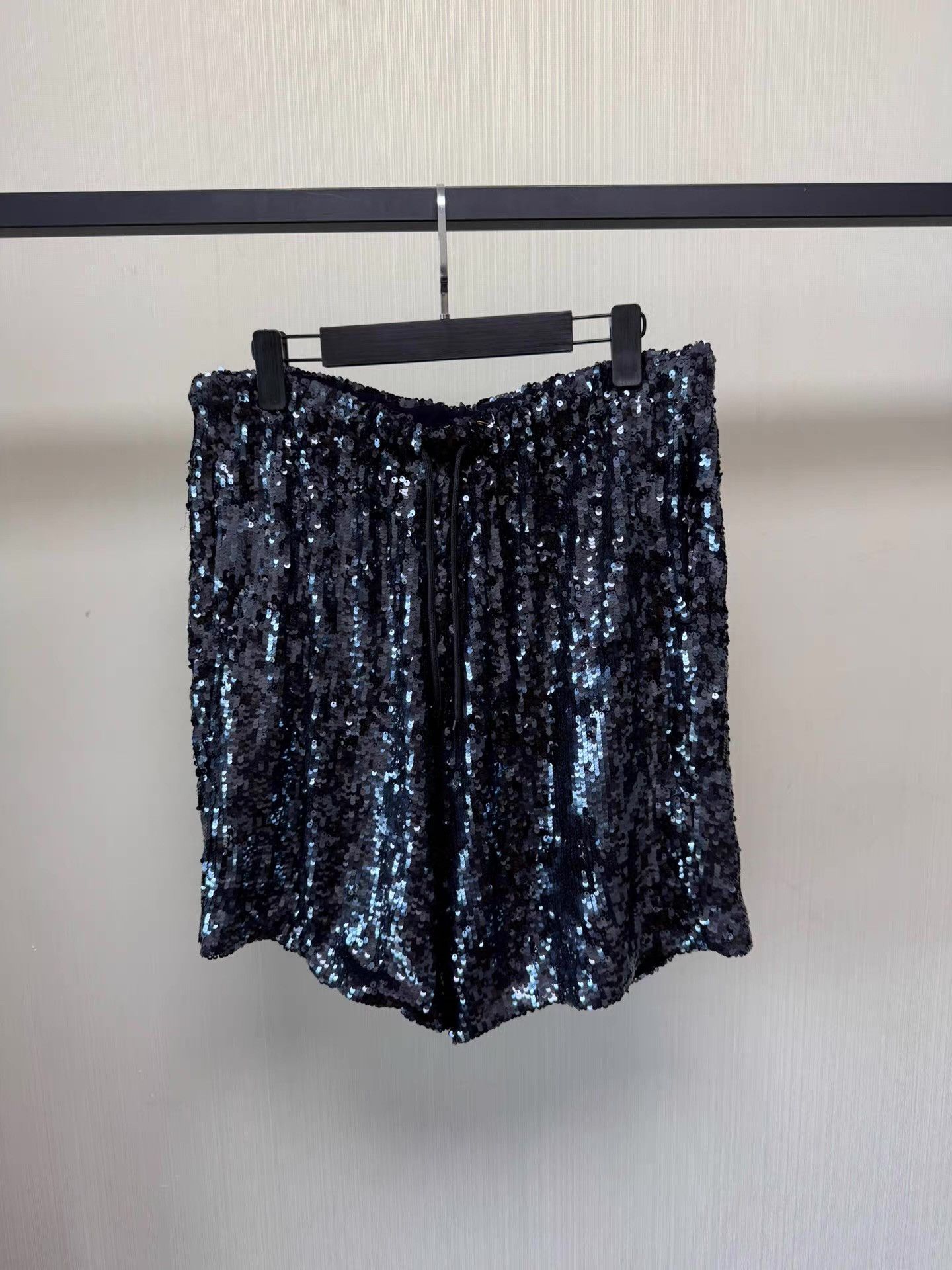 Dries Van Noten DRIES VAN NOTEN sequin shorts Q8 Size US 34 / EU 50 - 1 Thumbnail