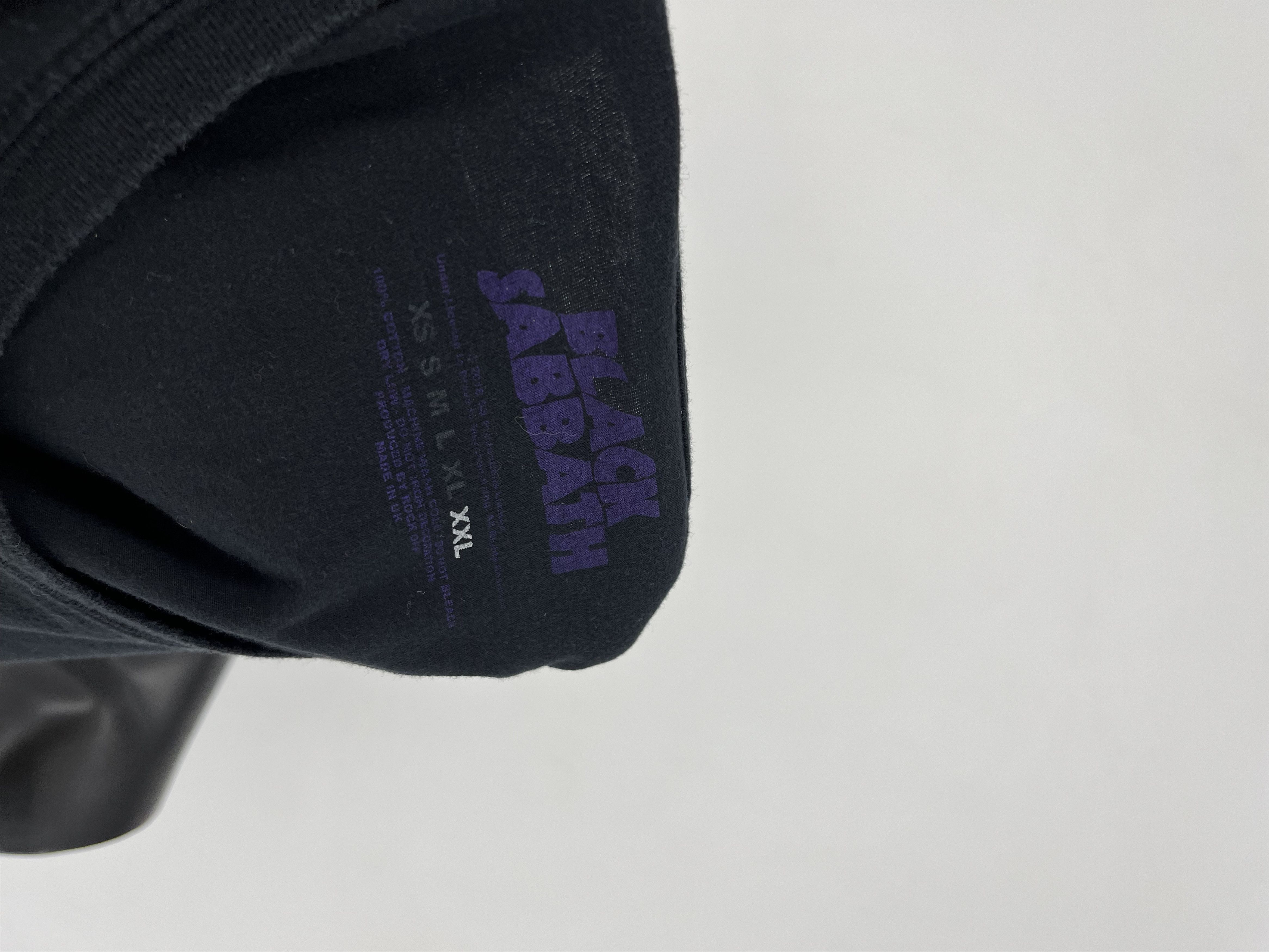 Band Tees × Black Sabbath × Vintage Vintage Black Sabbath Big Logo Y2K T-Shirt Size US XXL / EU 58 / 5 - 7 Thumbnail