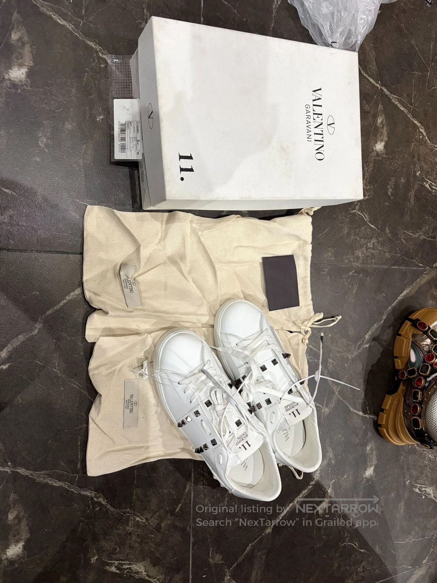 Valentino Valentino Rockstud Garavani Men's Flat Sneakers. Size US 7 / EU 40 - 1 Thumbnail