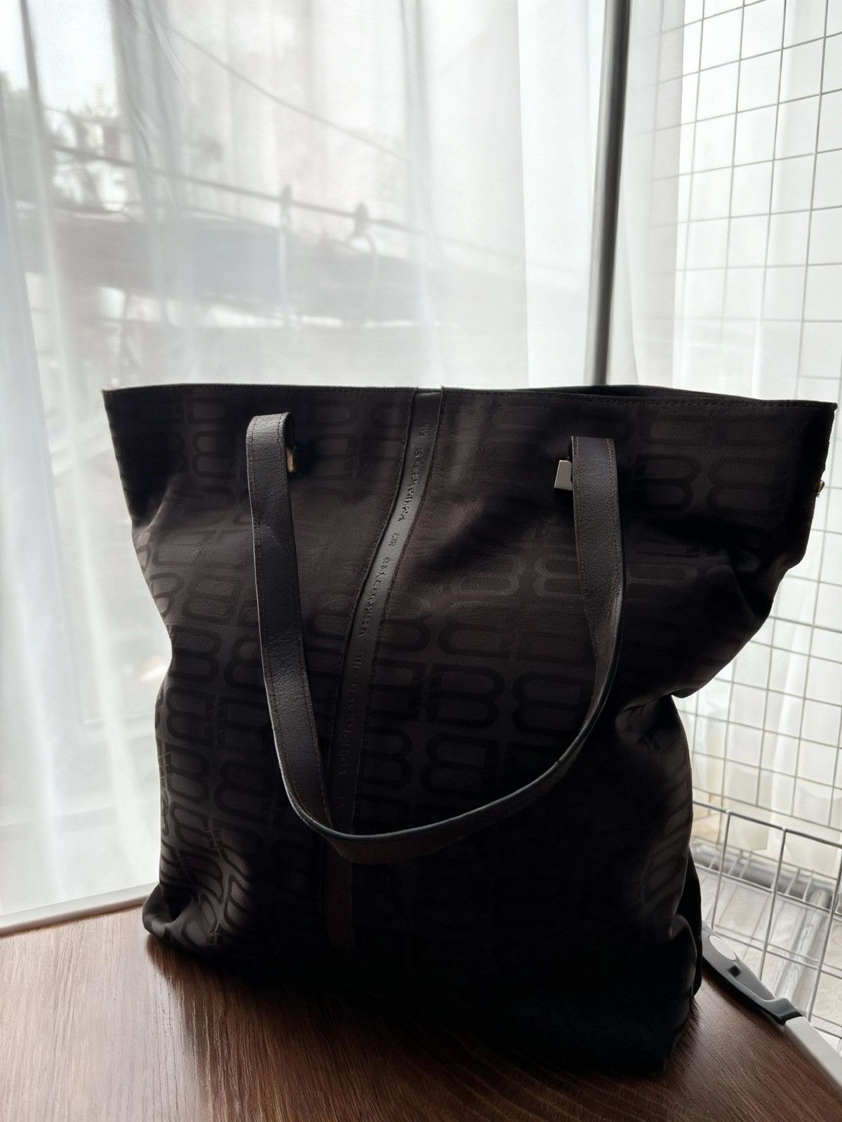 Balenciaga Balenciaga Monogram Tote Size ONE SIZE - 1 Thumbnail