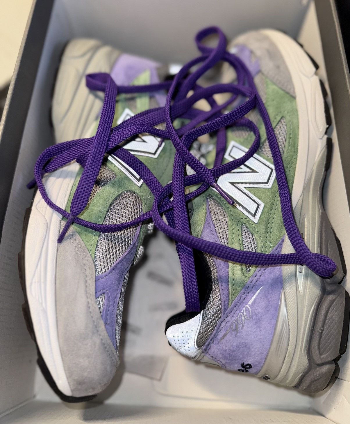 New Balance × Stray Rats Stray Rats New Balance 990v3 Joker Reprise Finale Size US 9.5 / EU 42-43 - 9 Thumbnail