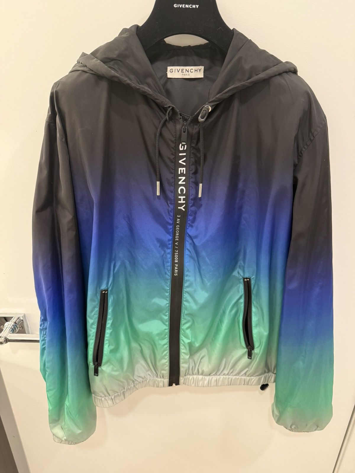 Givenchy Givenchy 3 Avenue George V Paris Logo Windbreaker Jacket Size US L / EU 52-54 / 3 - 1 Thumbnail