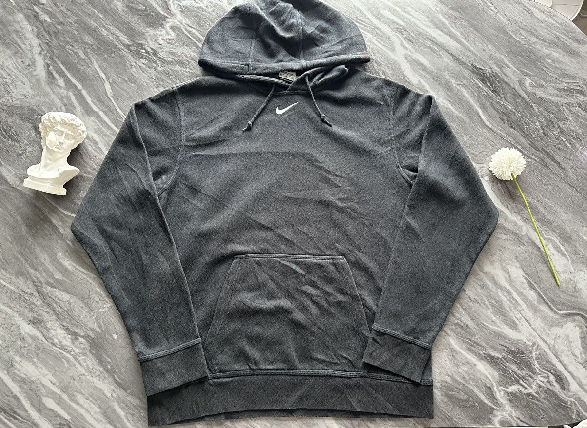 Nike : Center Swoosh Embroider Hoodie Black