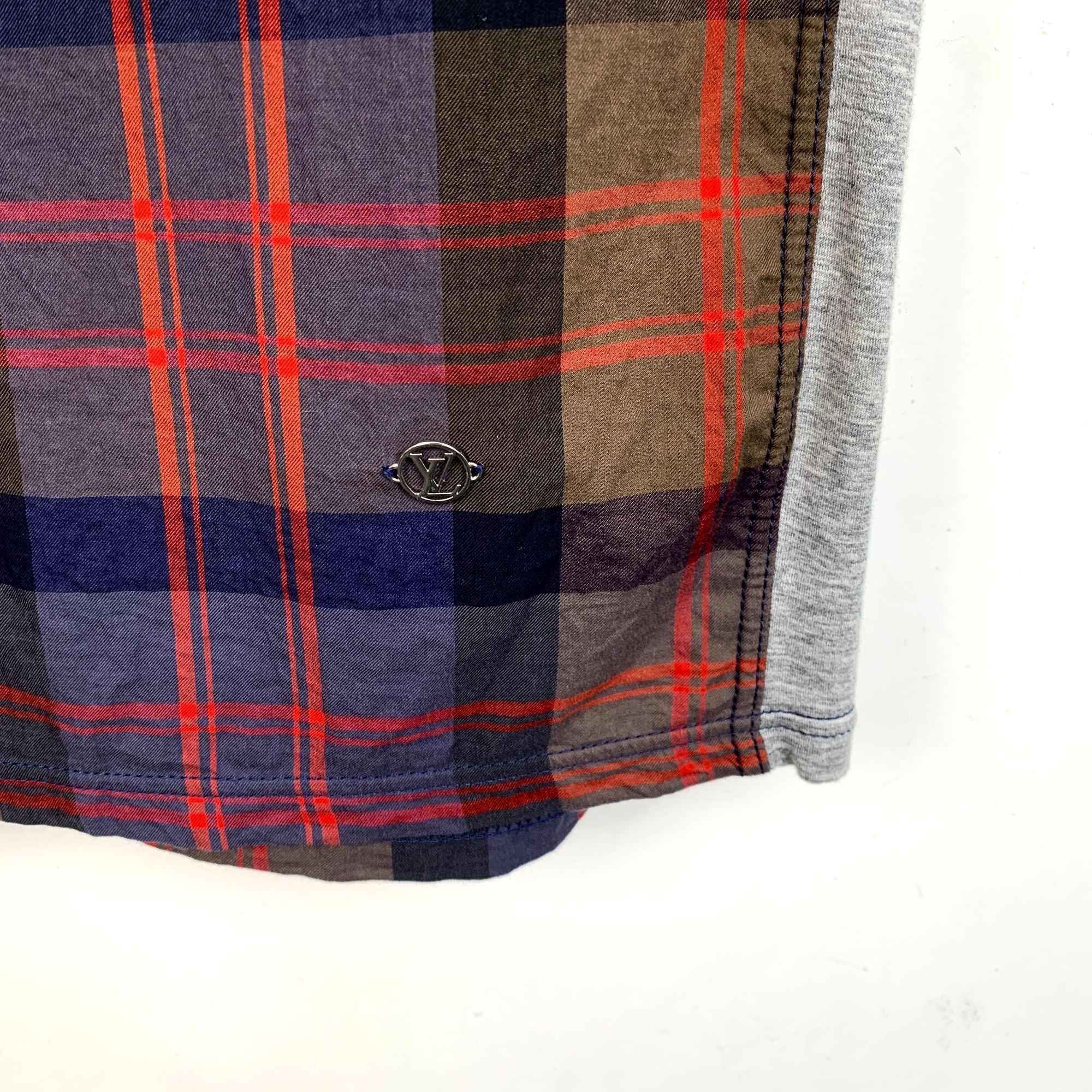 Louis Vuitton Louis Vuitton Mens Plaid T-Shirt Red/Blue/Green Short Sleeve Size S / US 4 / IT 40 - 4 Thumbnail