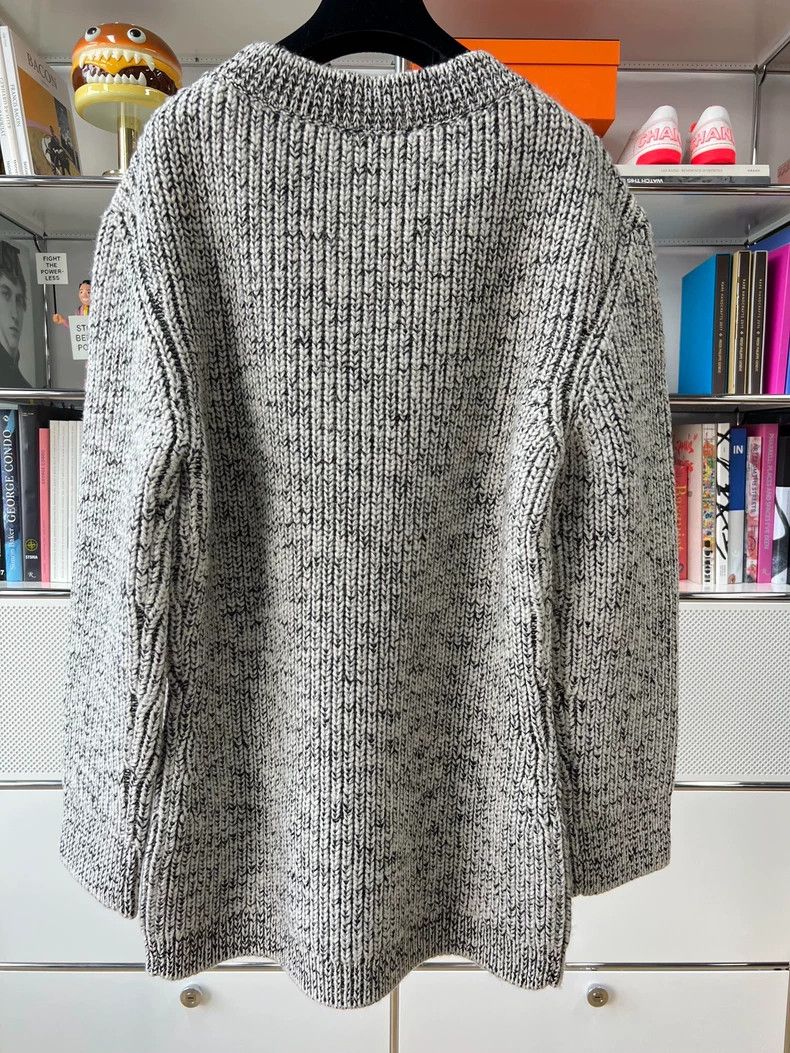 Louis Vuitton Louis Vuitton Light grey floral gauze long-sleeve midi kni Size US XXS / EU 40 - 4 Thumbnail