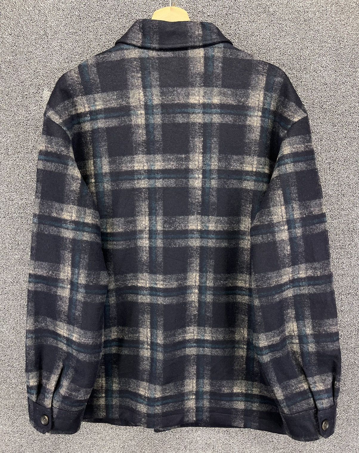 Japanese Brand × Uniqlo Uniqlo Rare Shadow Plaid Button Up Flannel Jacket Size US XL / EU 56 / 4 - 11 Thumbnail