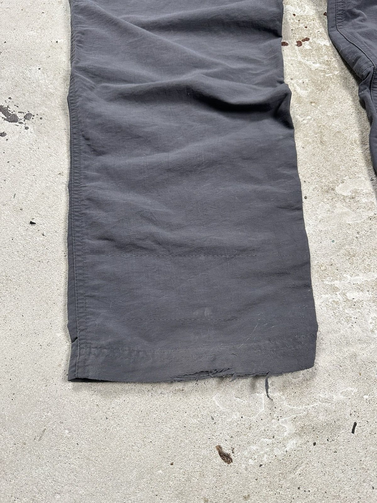 The North Face Vintage Y2K The North Face Grey Cargo Carpenter Pants Size US 34 / EU 50 - 11 Thumbnail