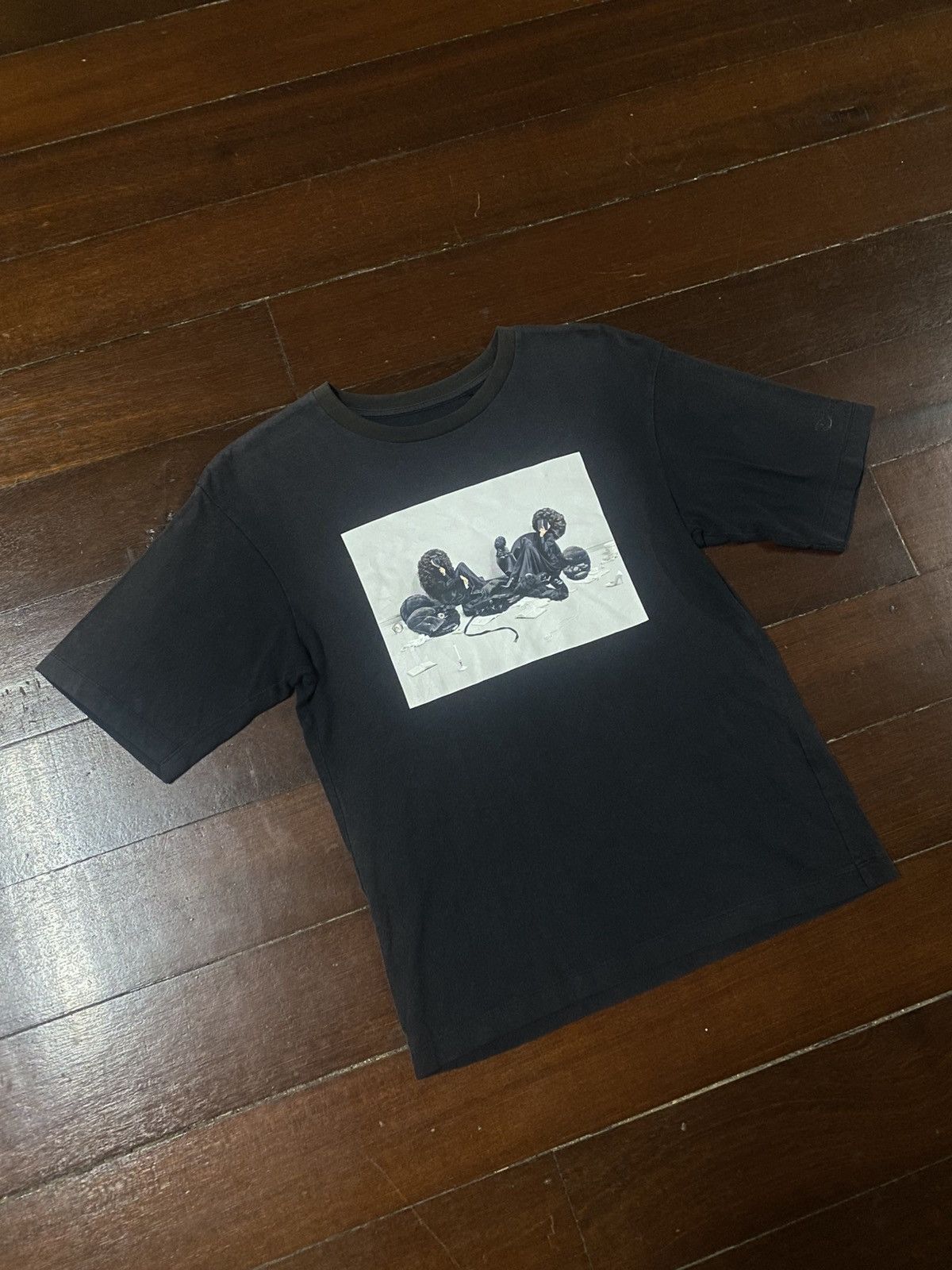 Disney Mickey Mouse Yuni Yoshida Disney Art Uniqlo tee sun faded Size US S / EU 44-46 / 1 - 2 Thumbnail