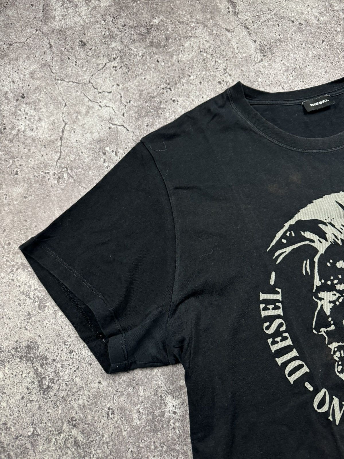 Diesel Vintage Diesel Only the Brave Punk Head Graphic T-Shirt S Size US XL / EU 56 / 4 - 4 Thumbnail
