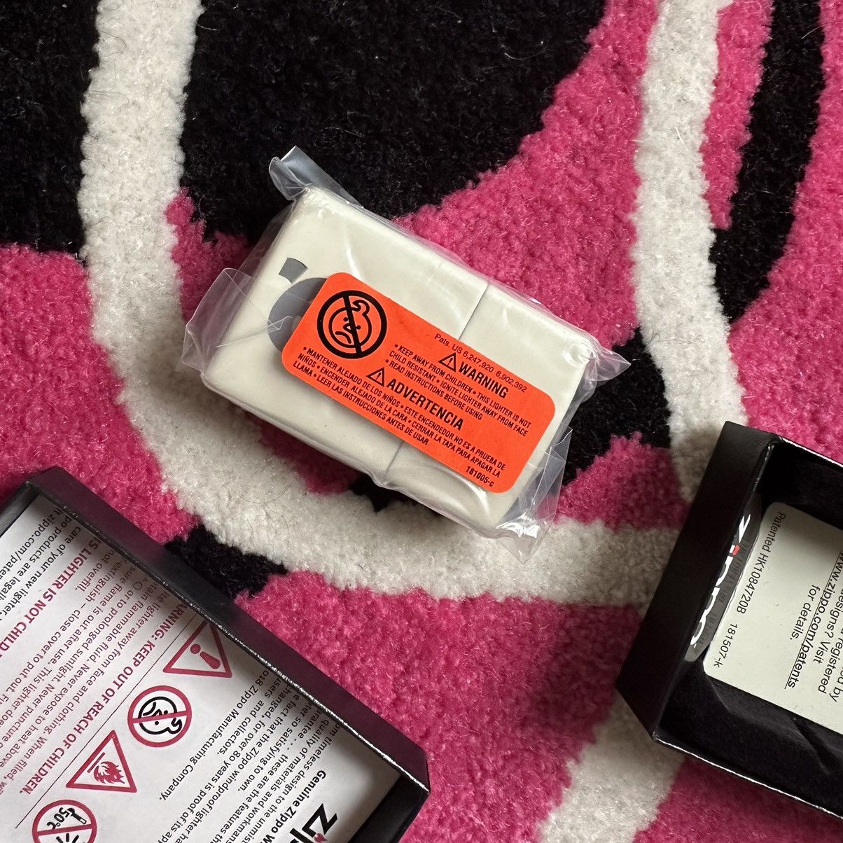 Supreme × Zippo Supreme glow in the dark zippo brand new never used Size ONE SIZE - 10 Thumbnail