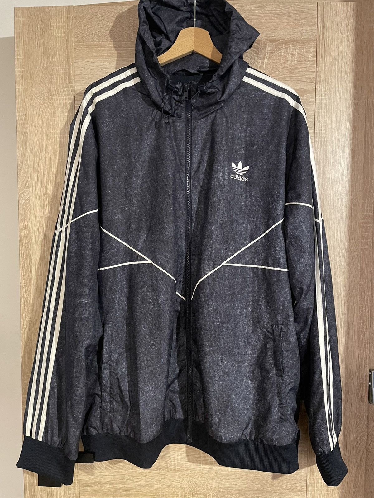 image of Adidas Originals Windbreaker Jacket, Size XL in Black, Men's