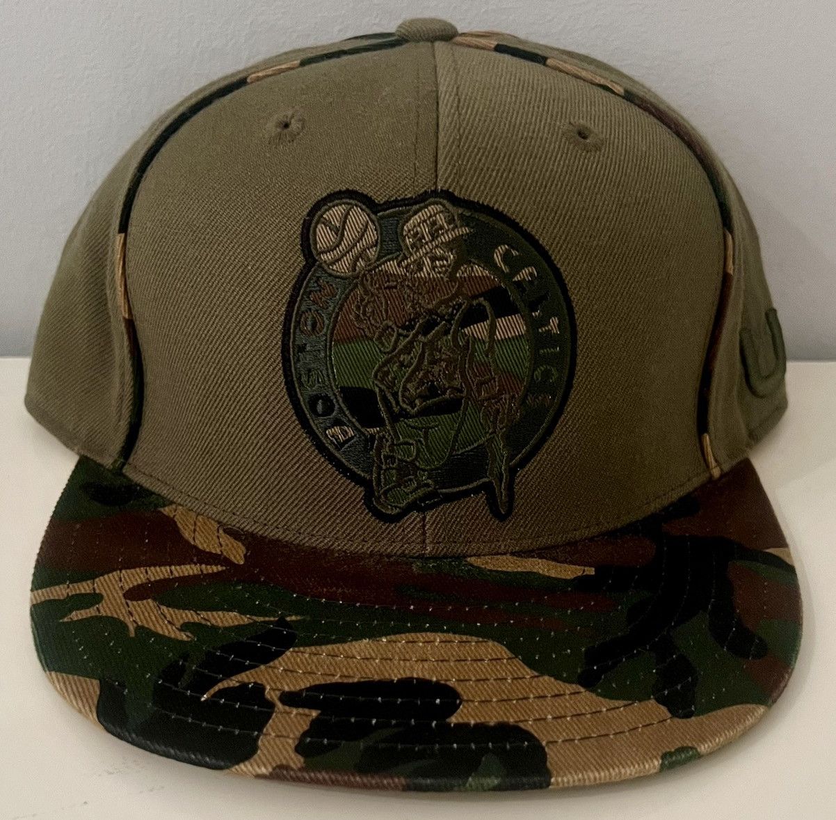 NBA Authentic UNK Boston Celtics NBA Hat Cap Camo Fitted Size 8 Size ONE SIZE - 1 Thumbnail