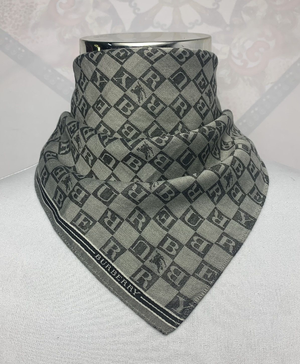 Burberry Vintage Burberry Handkerchief / Neckerchief / Bandana Size ONE SIZE - 1 Thumbnail