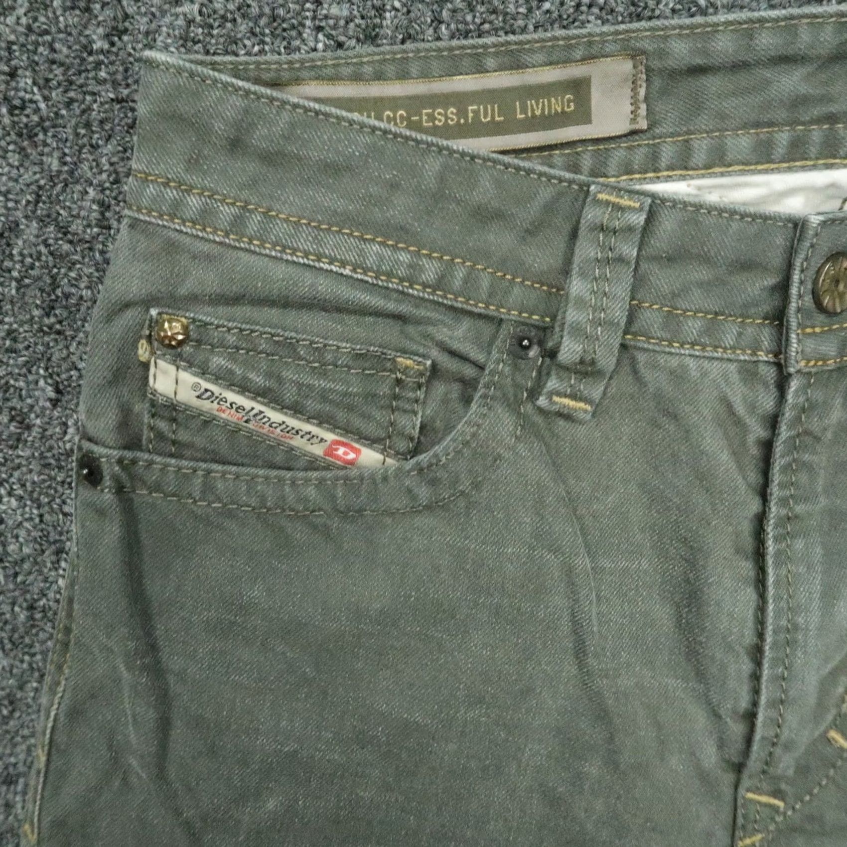 Diesel Diesel Jeans Slim 5-Pocket Denim Mens 29x32 Olive Green Thavar Skinny Regular Inseam 32 Size US 29 - 2 Thumbnail