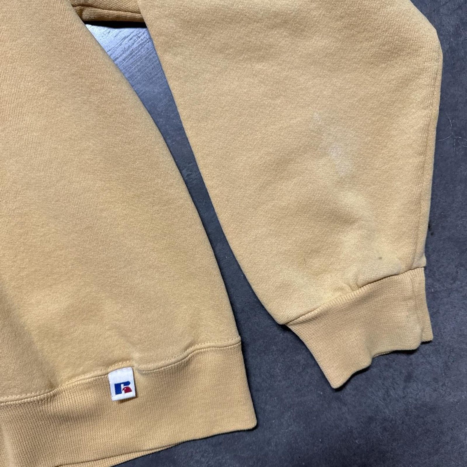 Russell Athletic × Vintage Vintage Russell Athletic Faded Yellow Sweatshirt Crewneck Size US L / EU 52-54 / 3 - 3 Thumbnail