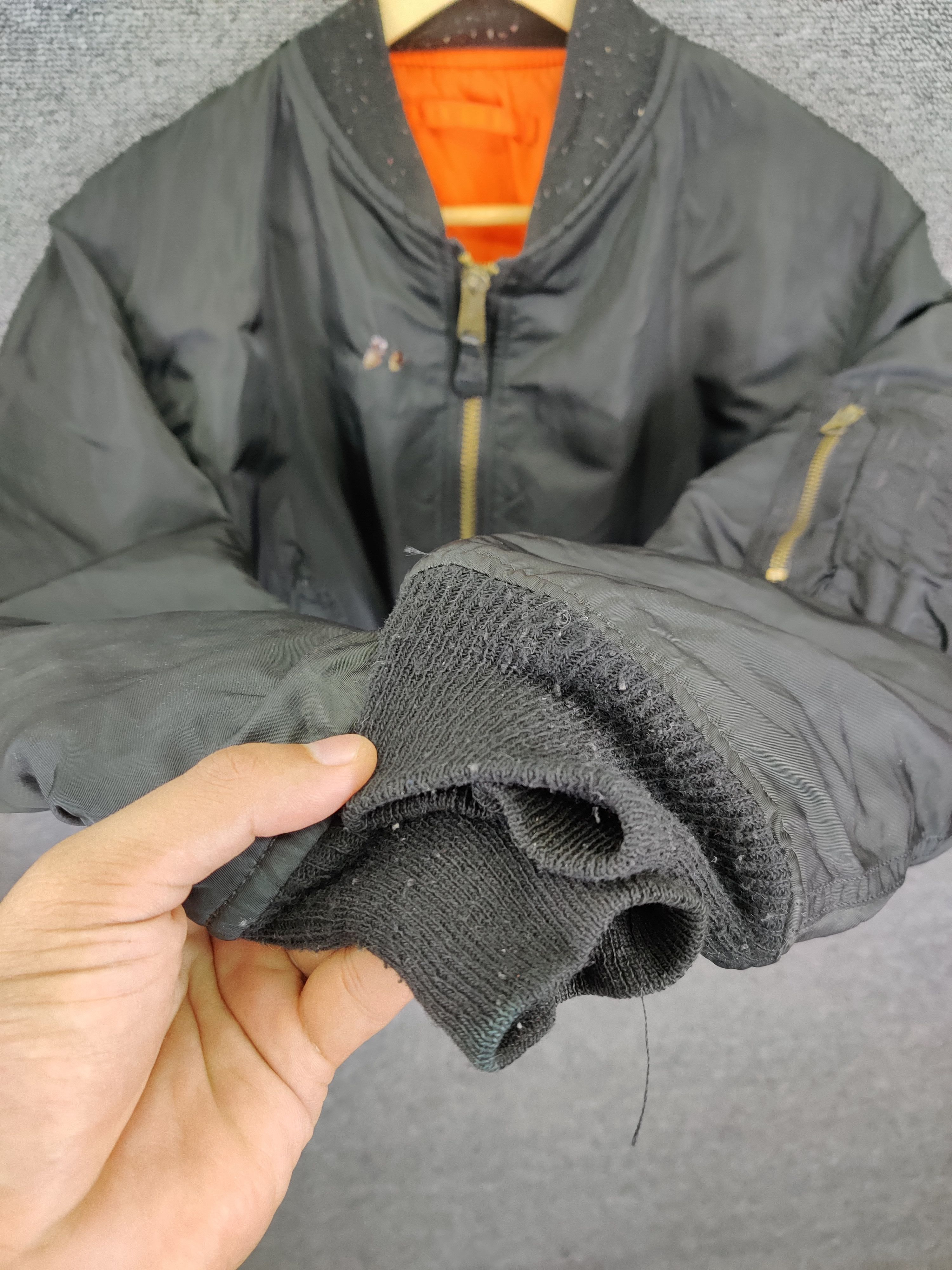 Alpha Industries Vintage Alpha Industries MA-1 Flight Bomber Jacket Size US M / EU 48-50 / 2 - 12 Thumbnail