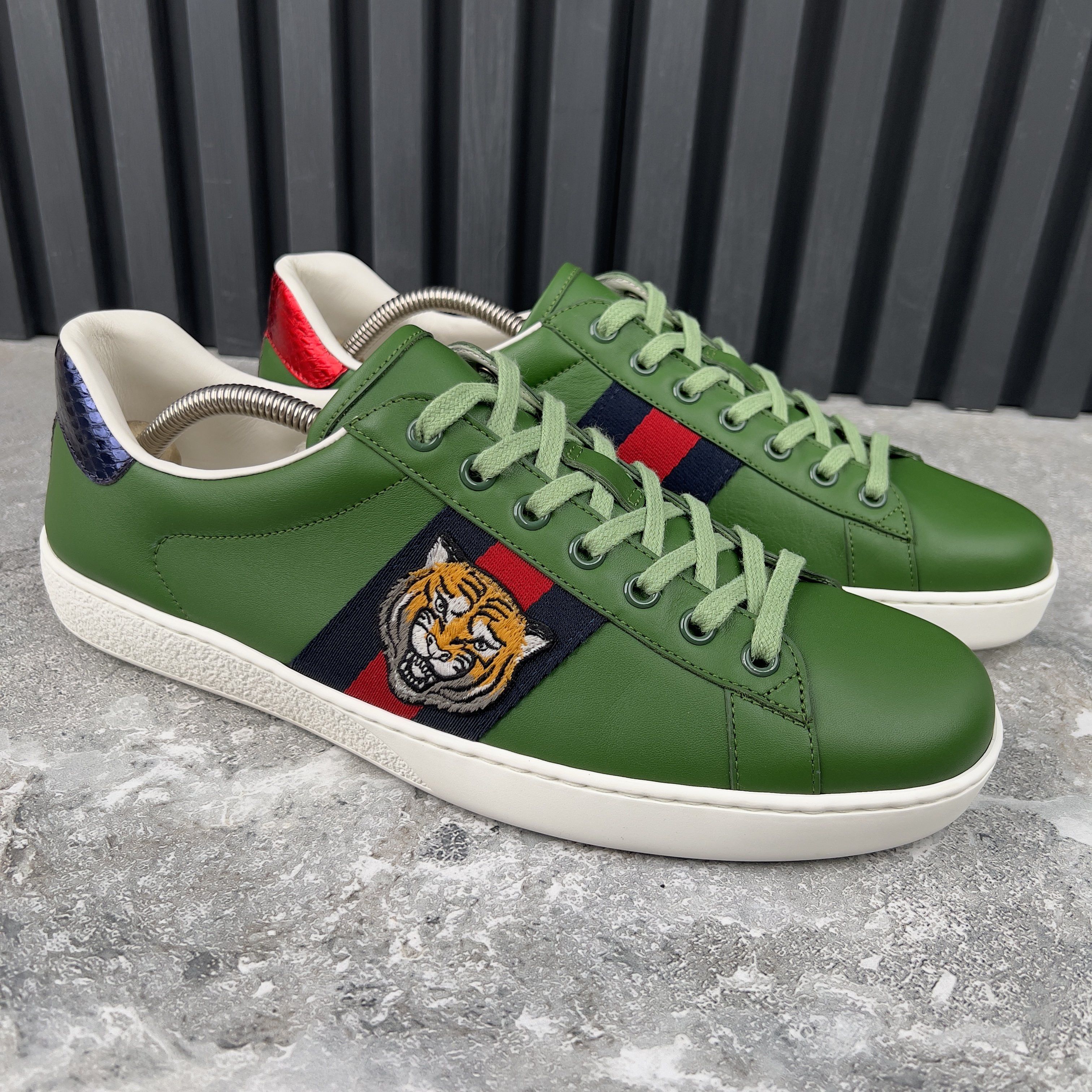 Gucci Special Edition Ace Web Sneakers Tiger Embroidered Leather Size US 9.5 / EU 42-43 - 4 Thumbnail